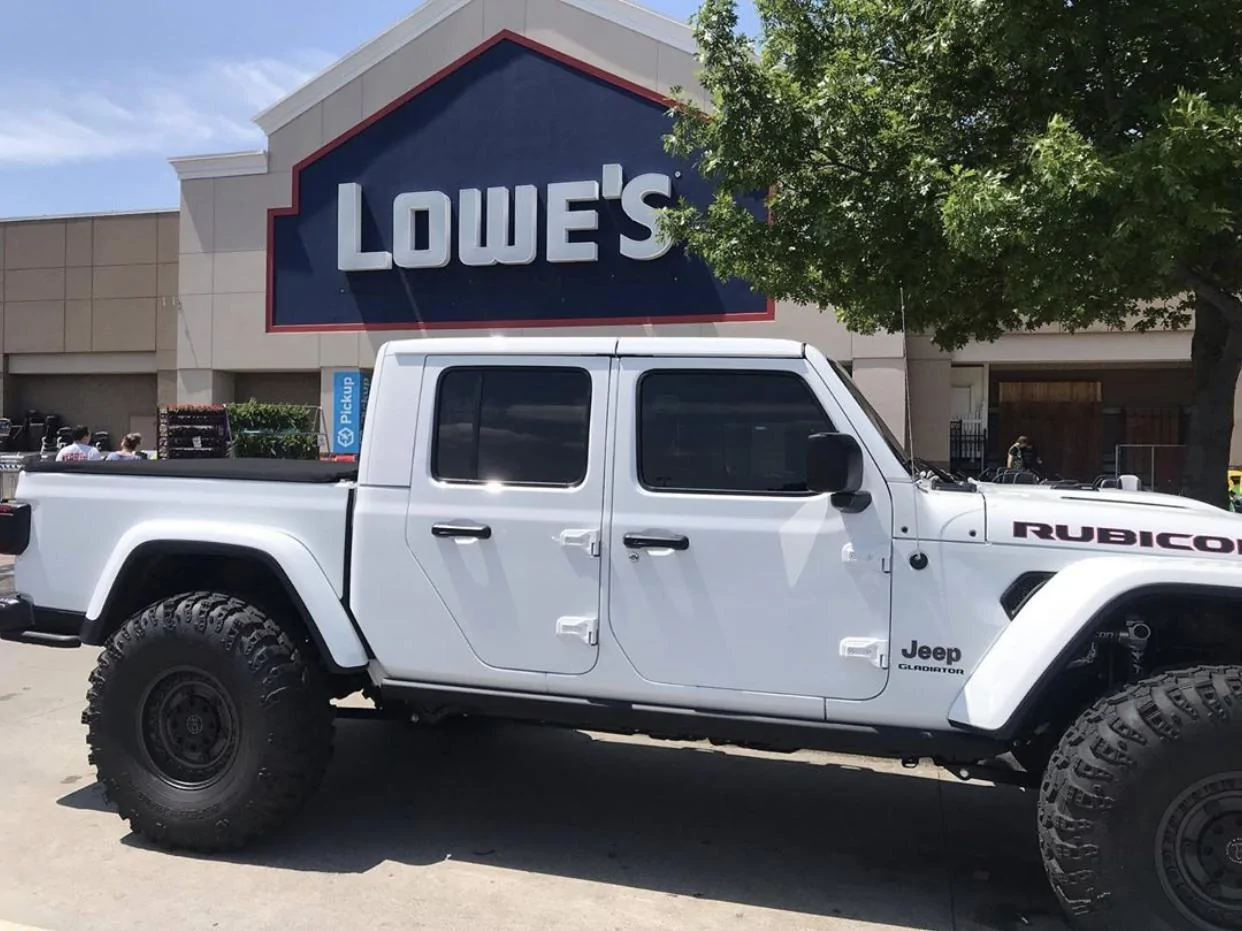 Jeep Gladiator BRIGHT WHITE Gladiator JT Club {filename}