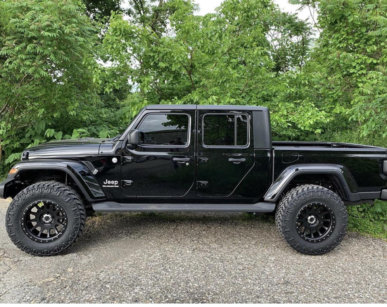 Jeep Gladiator BLACK Gladiator JT Club 2225AFCA-C6AF-43CC-BE34-8D18DE2D6015