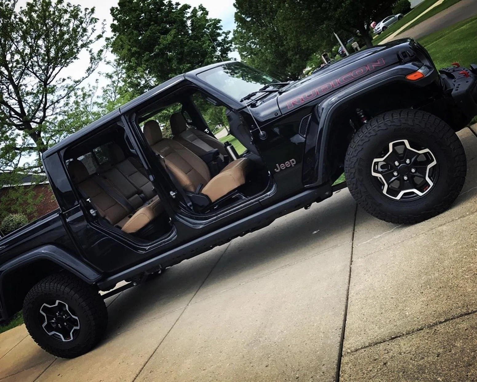 Jeep Gladiator BLACK Gladiator JT Club 20069FCF-FD51-4C9C-9BC3-76E2FB3C7145