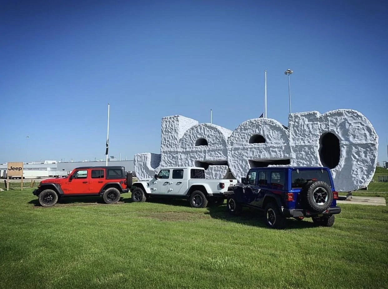 Jeep Gladiator BRIGHT WHITE Gladiator JT Club 43A6F0F7-2767-439C-87A1-E8D38F5D69E9