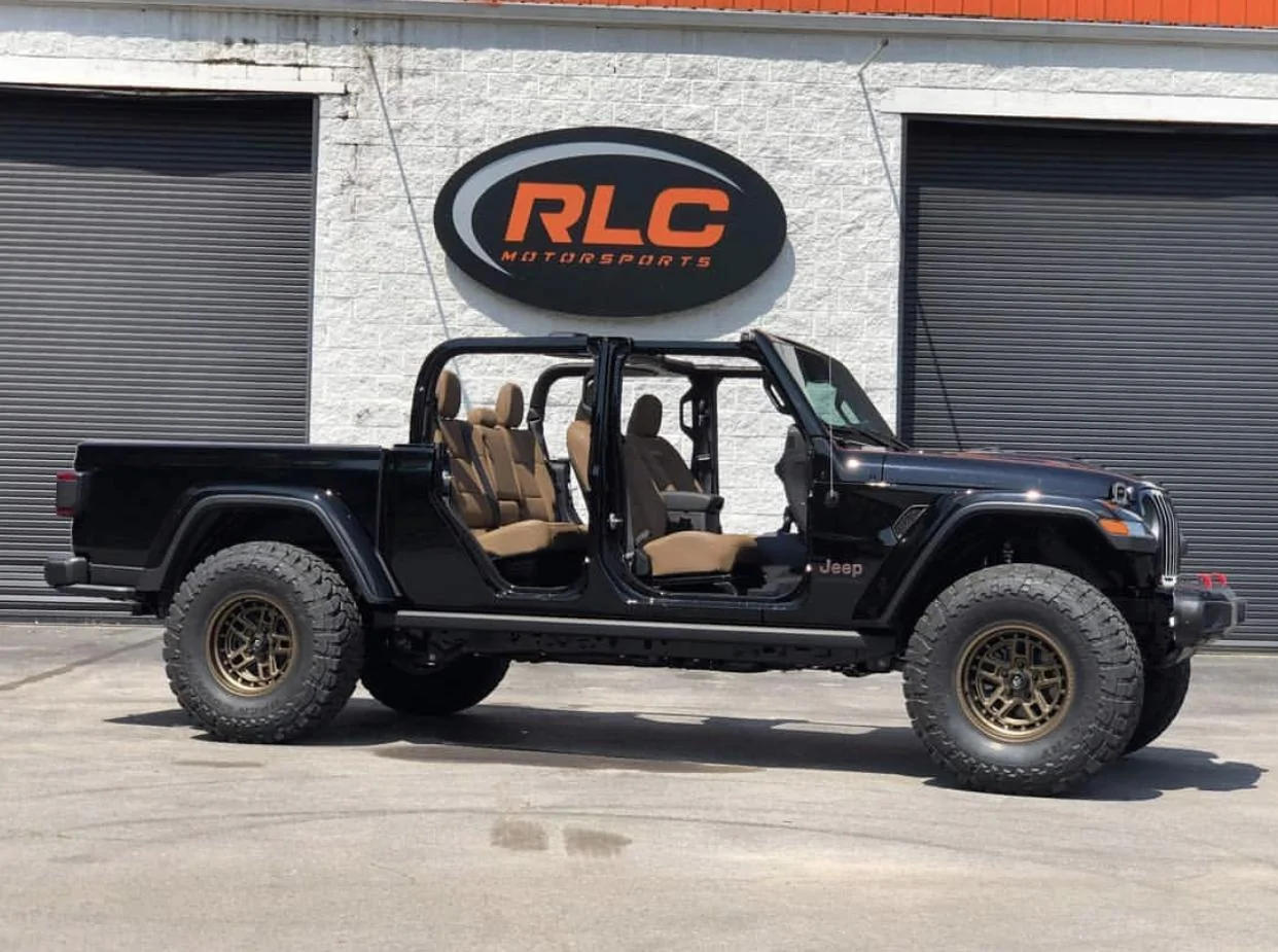 Jeep Gladiator BLACK Gladiator JT Club 839F309B-03E3-451C-9572-B6D2DC2F6E31