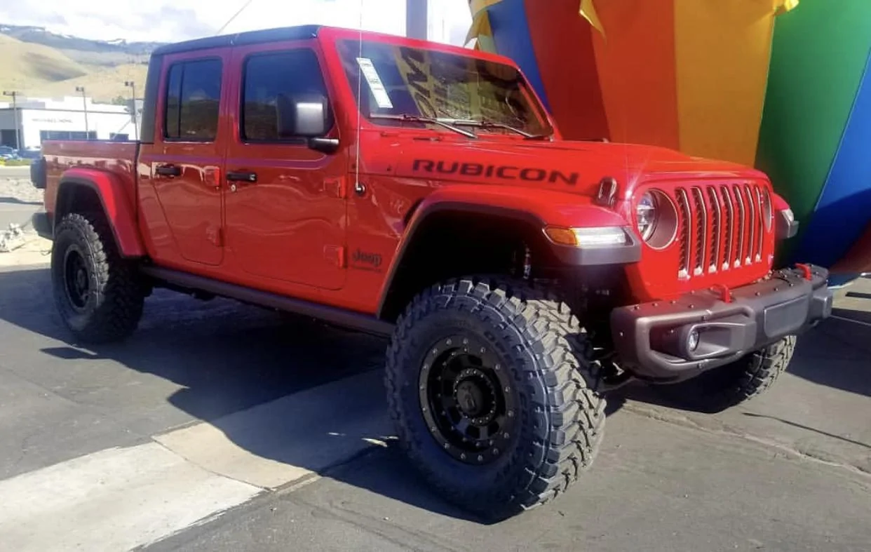 Jeep Gladiator FIRECRACKER RED Gladiator JT Club 3CC13CA5-ABD1-41C4-97C9-8C389CFFD8CD