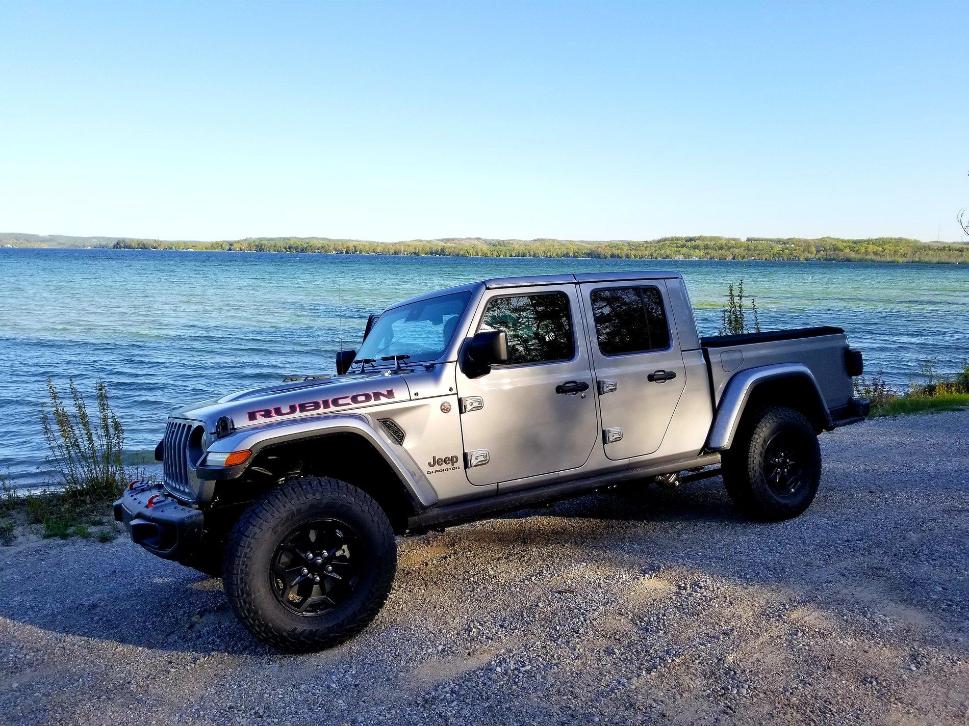 Jeep Gladiator Billet Silver Launch Edition - pics/video/thoughts 20190530_022515