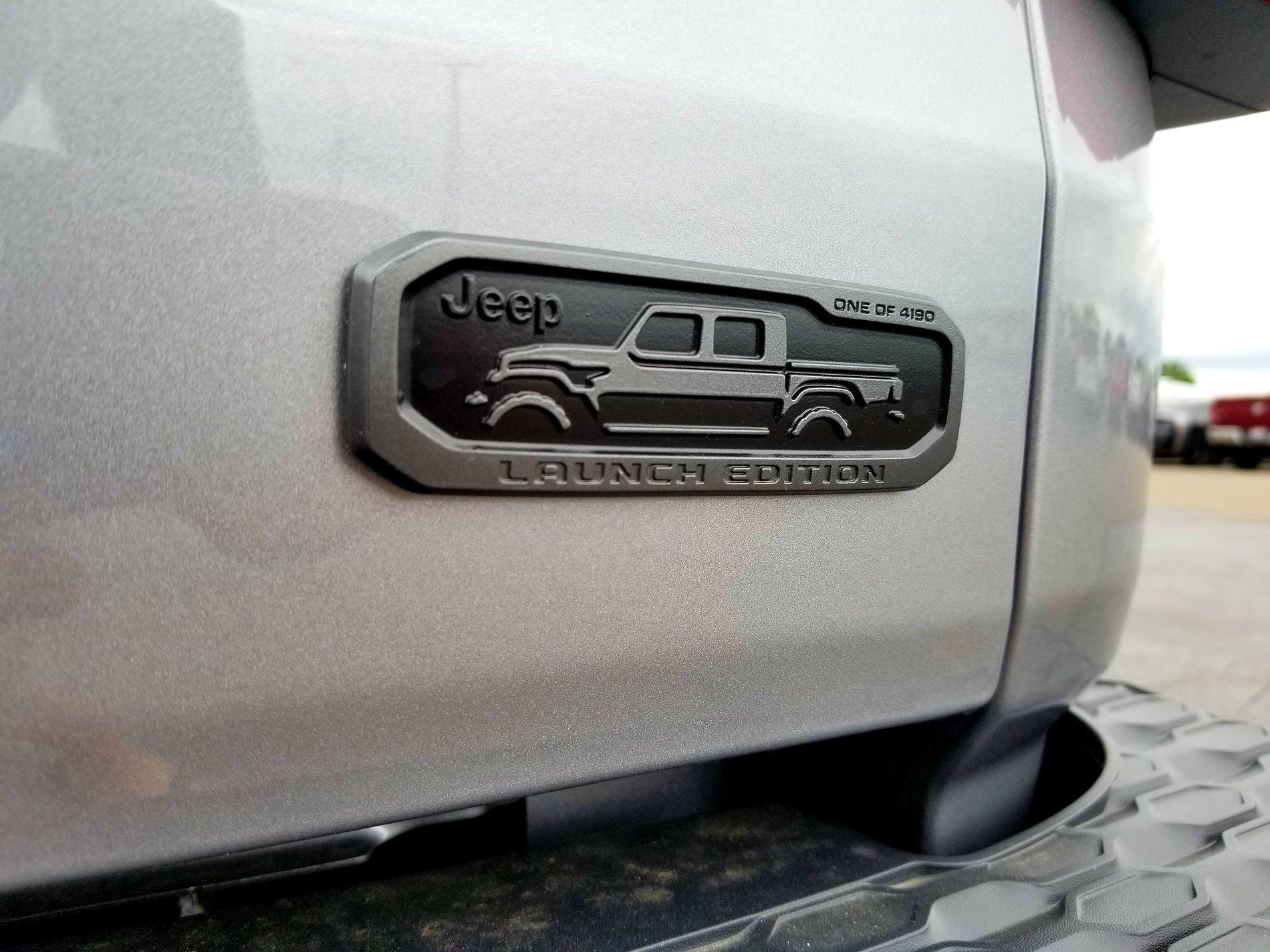 Jeep Gladiator Billet Silver Launch Edition - pics/video/thoughts 20190530_022357