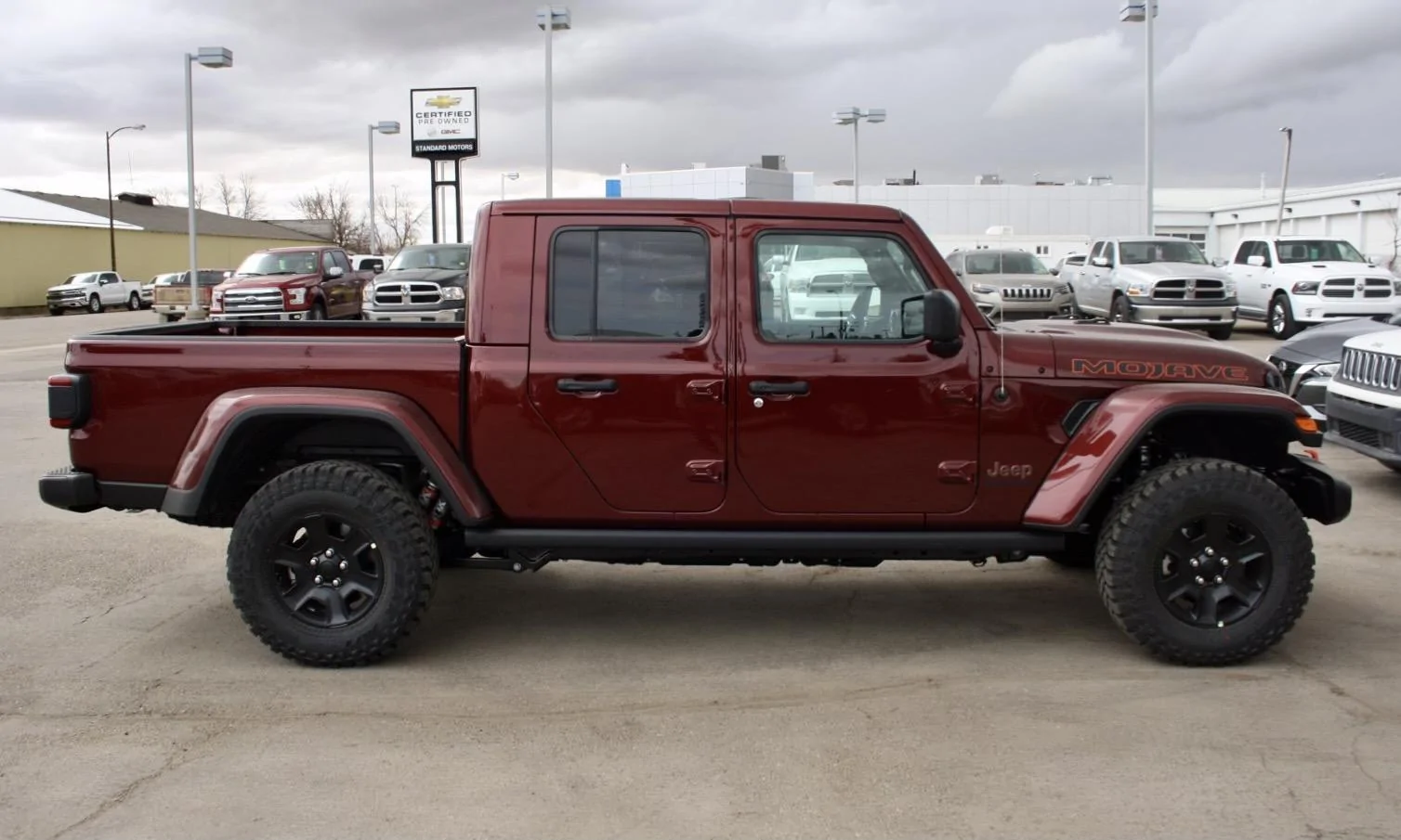 Jeep Gladiator Snazzberry Gladiator JT club b5256bb41e41f60055d9865410cb7be0