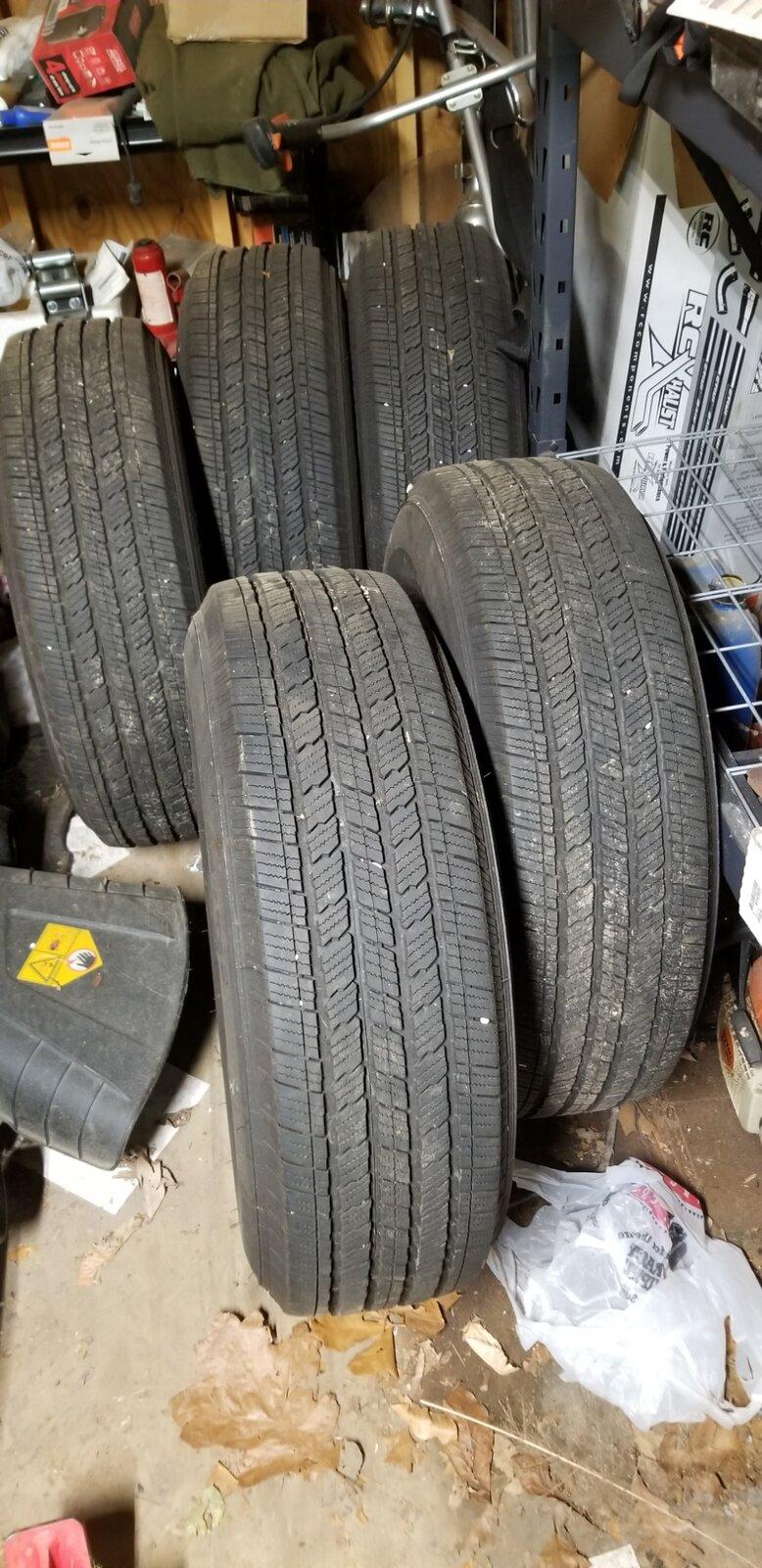 Jeep Gladiator 5 STOCK JEEP JL TIRES AND RIMS 20210606_111610