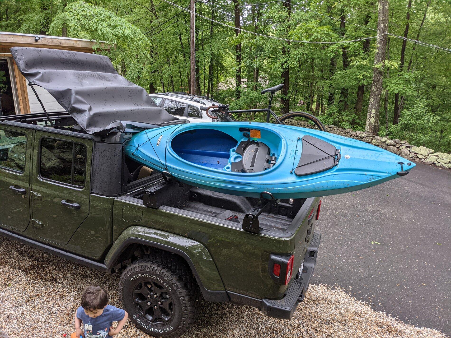 Jeep Gladiator How do you guys carry your kayaks? PXL_20210531_132912428