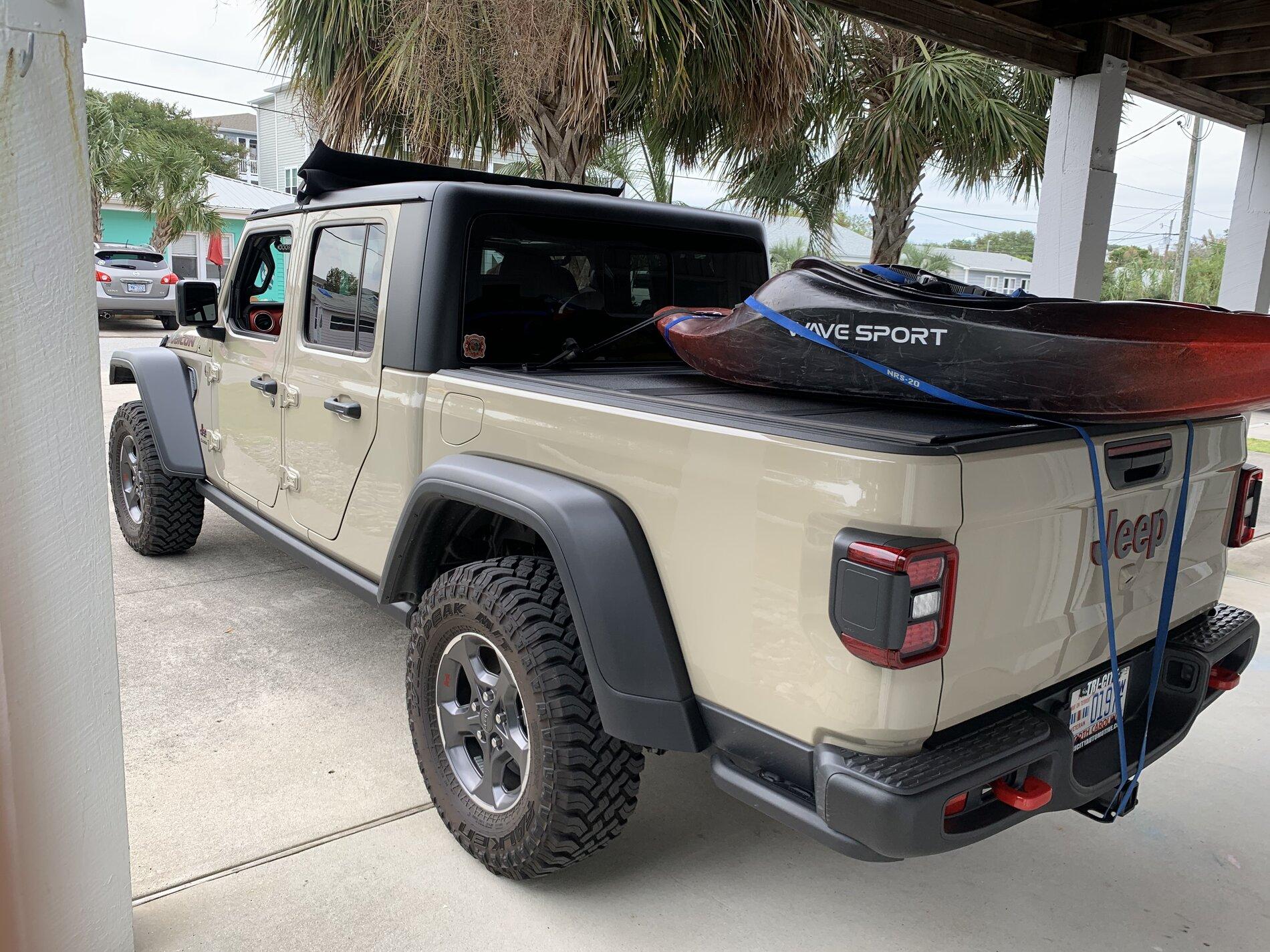 Jeep Gladiator How do you guys carry your kayaks? 52DC2590-DF6A-4B1D-99F0-4340DAD0F94C