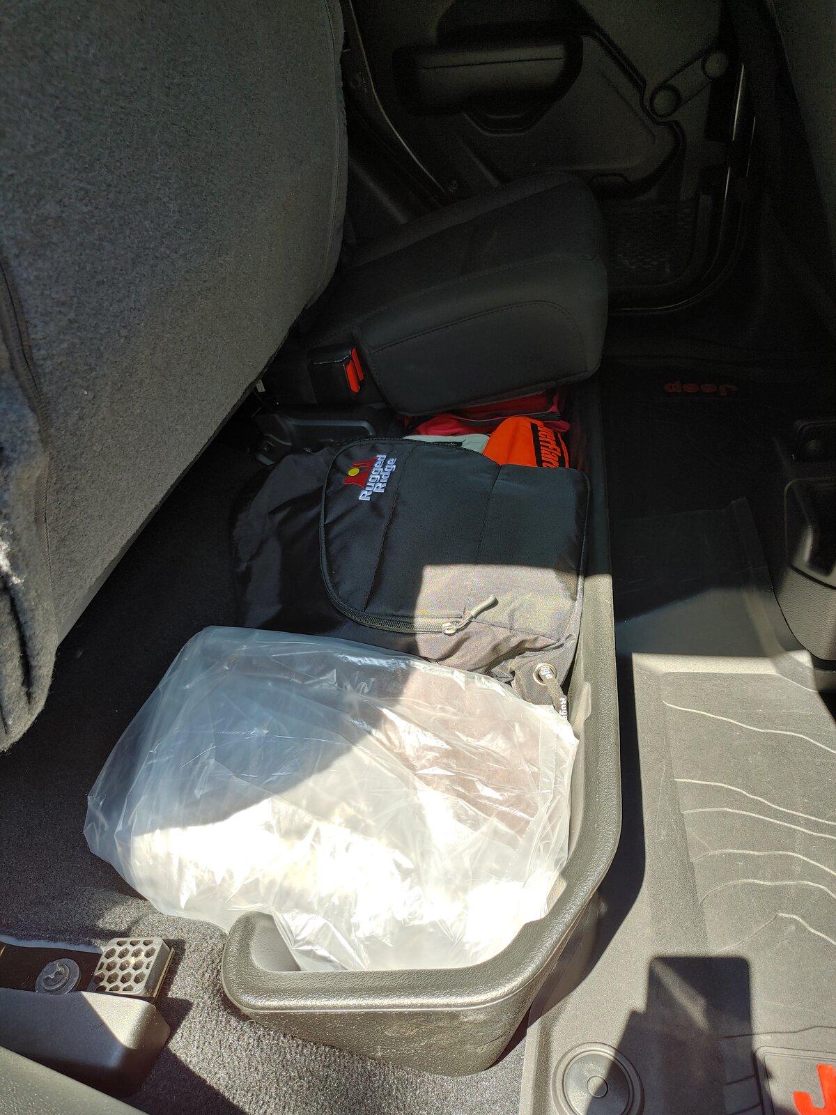 Jeep Gladiator How do you use your rear seat storage? (Pic request) 0607211038_HDR