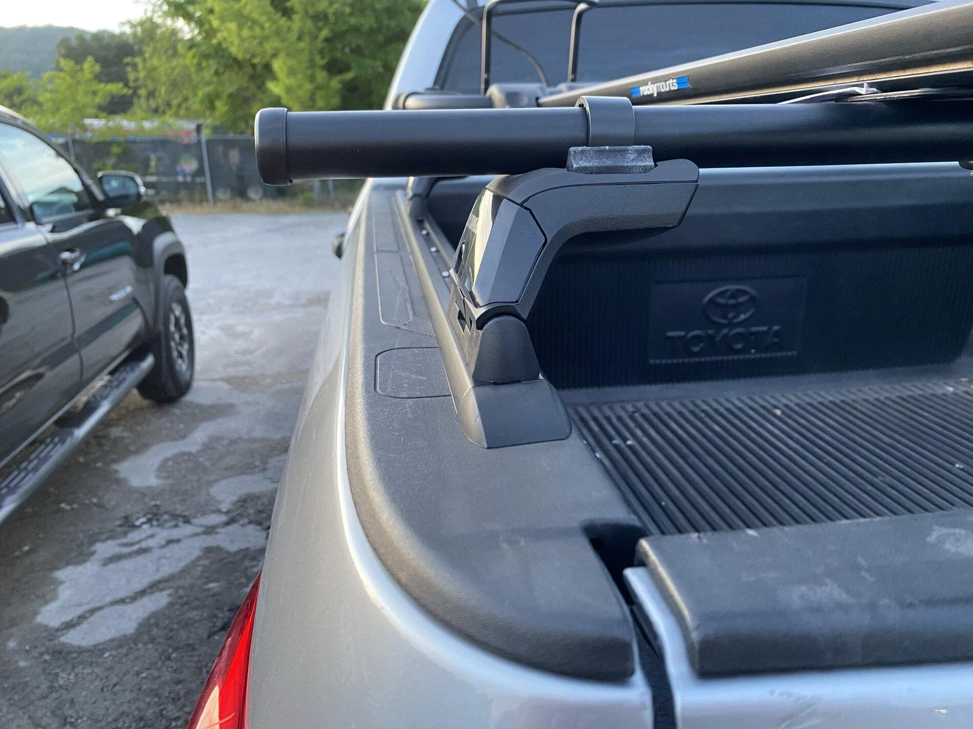 Jeep Gladiator Mountain Bikes - How are you guys carrying them?? IMG_0415
