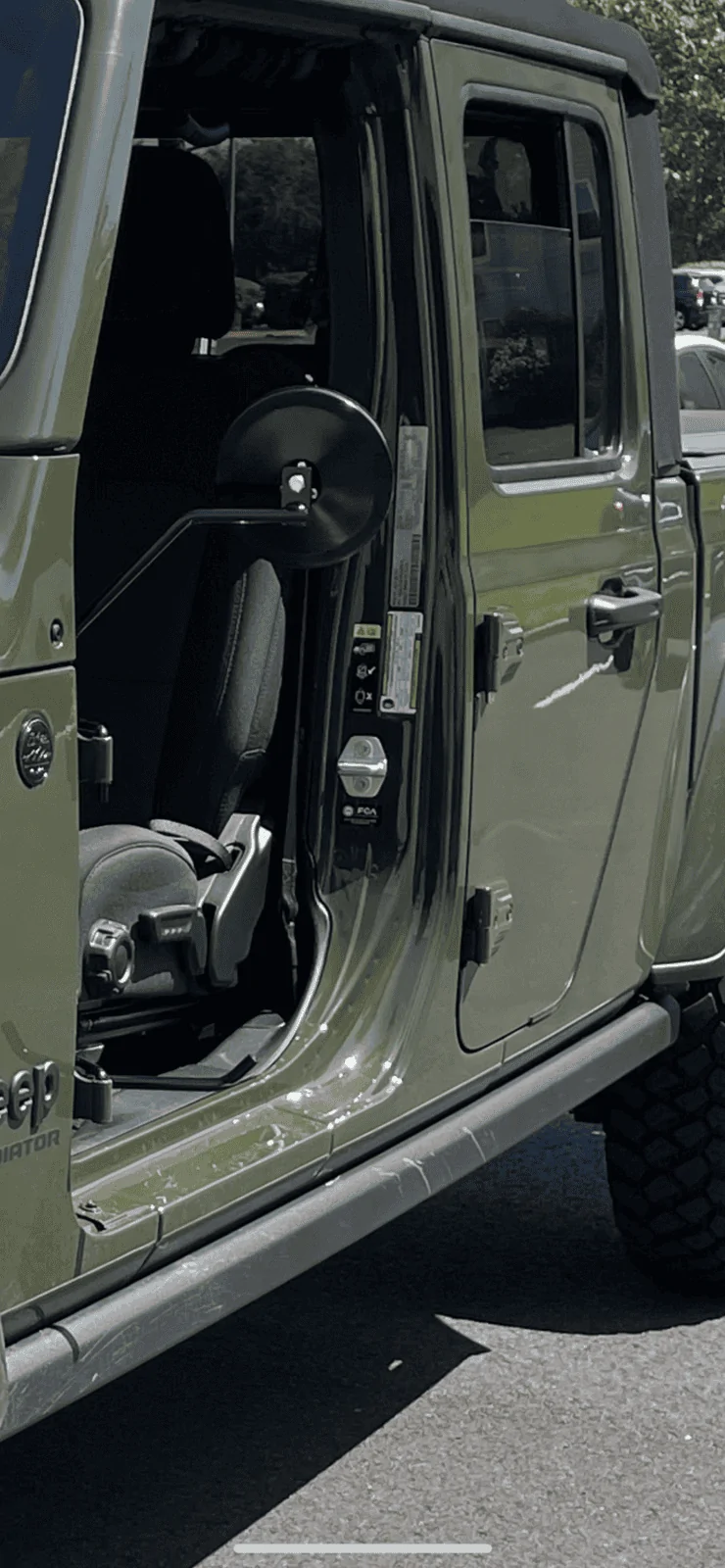 Jeep Gladiator Cover for footpeg 5196A9EC-1830-4FD2-8B62-67728658CF17