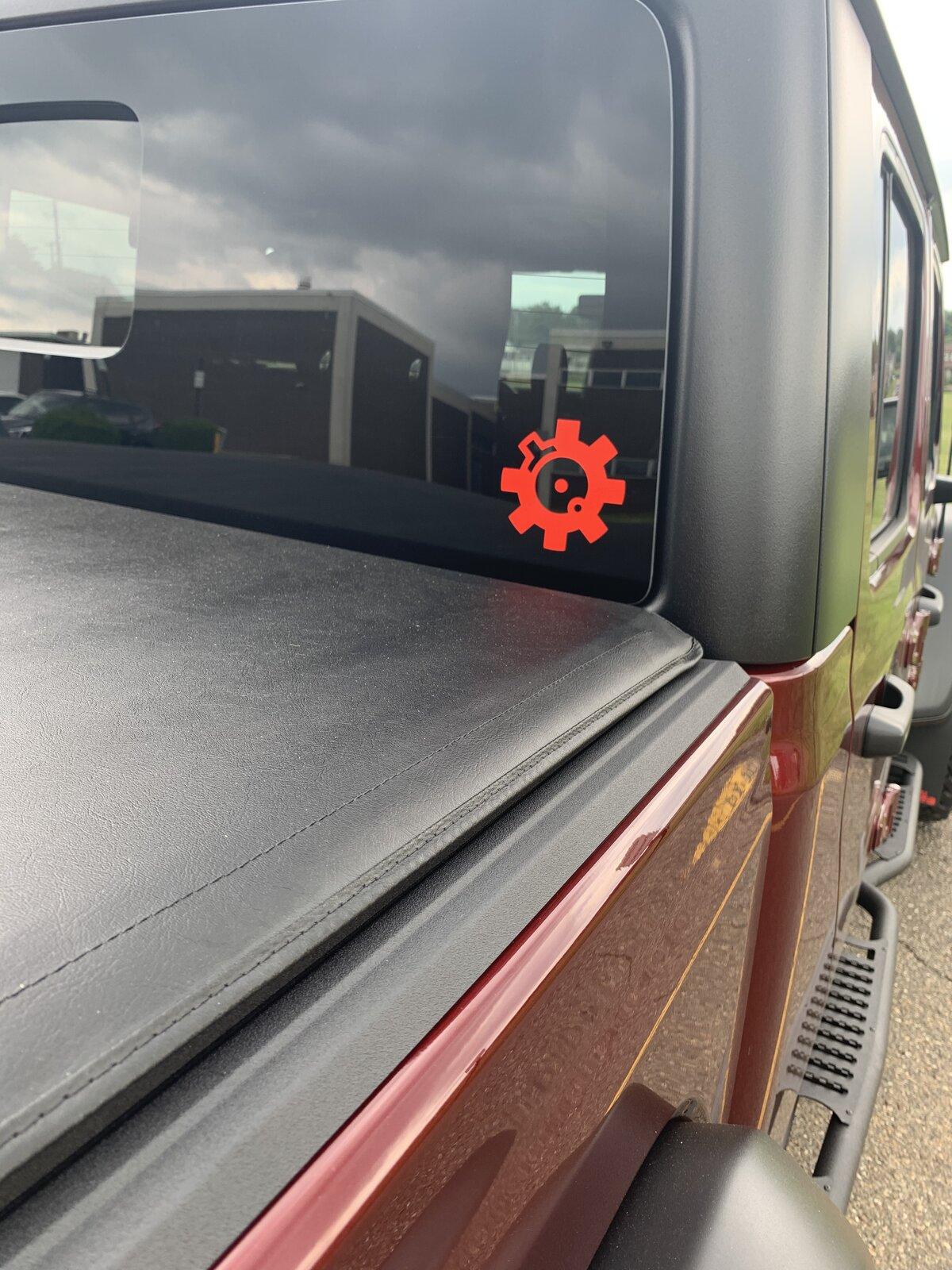 Jeep Gladiator Stickers and decal pics! 5D14E148-17B4-4707-84CA-B33C7236FC09