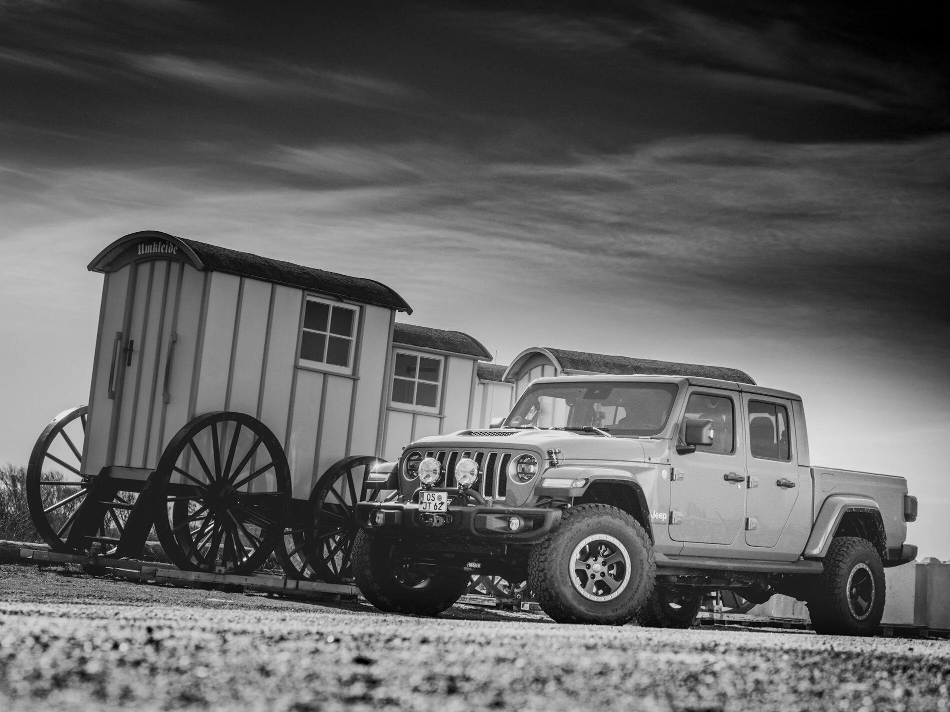 Jeep Gladiator How Does your Gladiator look in black and white photography? AD41E514-3BB3-43B6-B8CB-8FEC1232C524