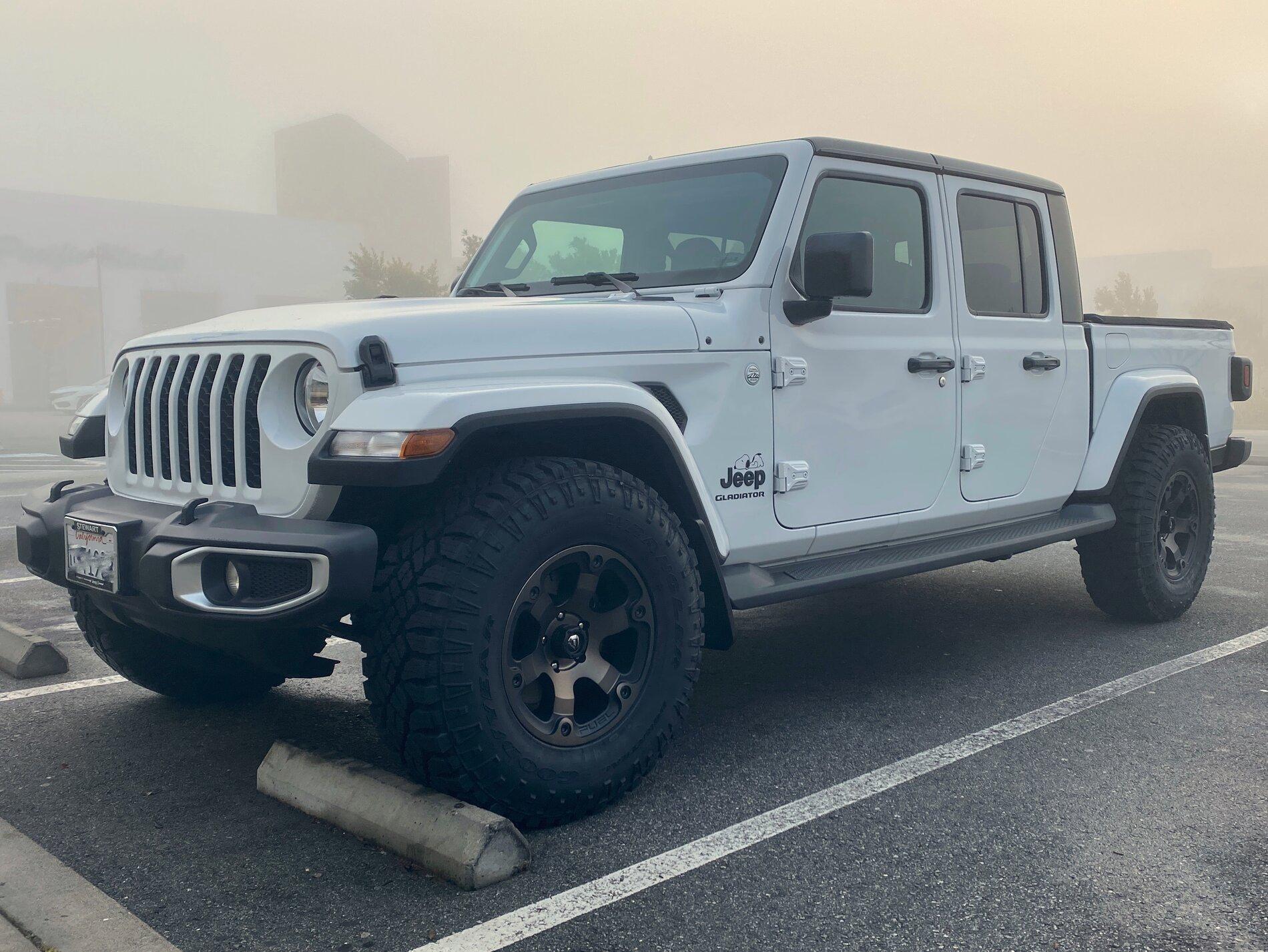 Jeep Gladiator How Does your Gladiator look in black and white photography? 187910BF-5F51-4AAF-B97A-65E1861A75C7
