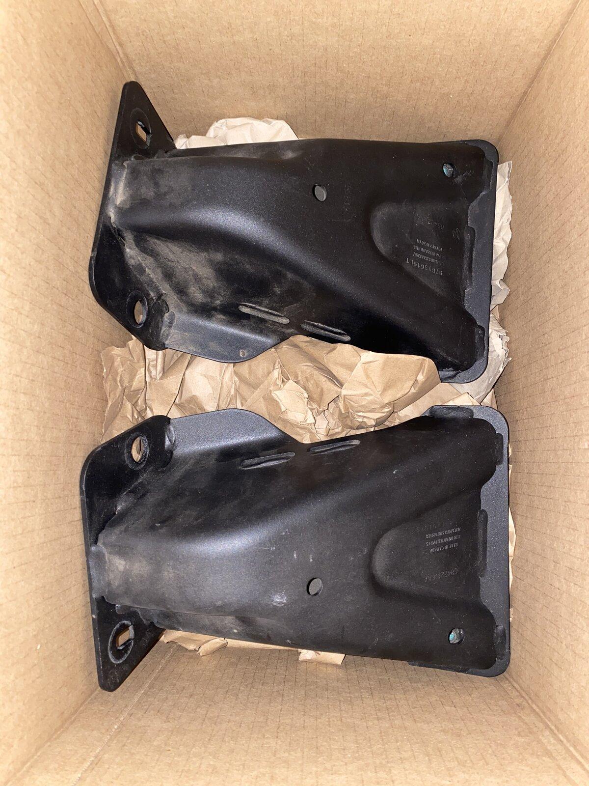 Jeep Gladiator Rubicon Steel bed sliders with brackets 73ECFB98-85FE-4B3C-885E-32364C7F735C
