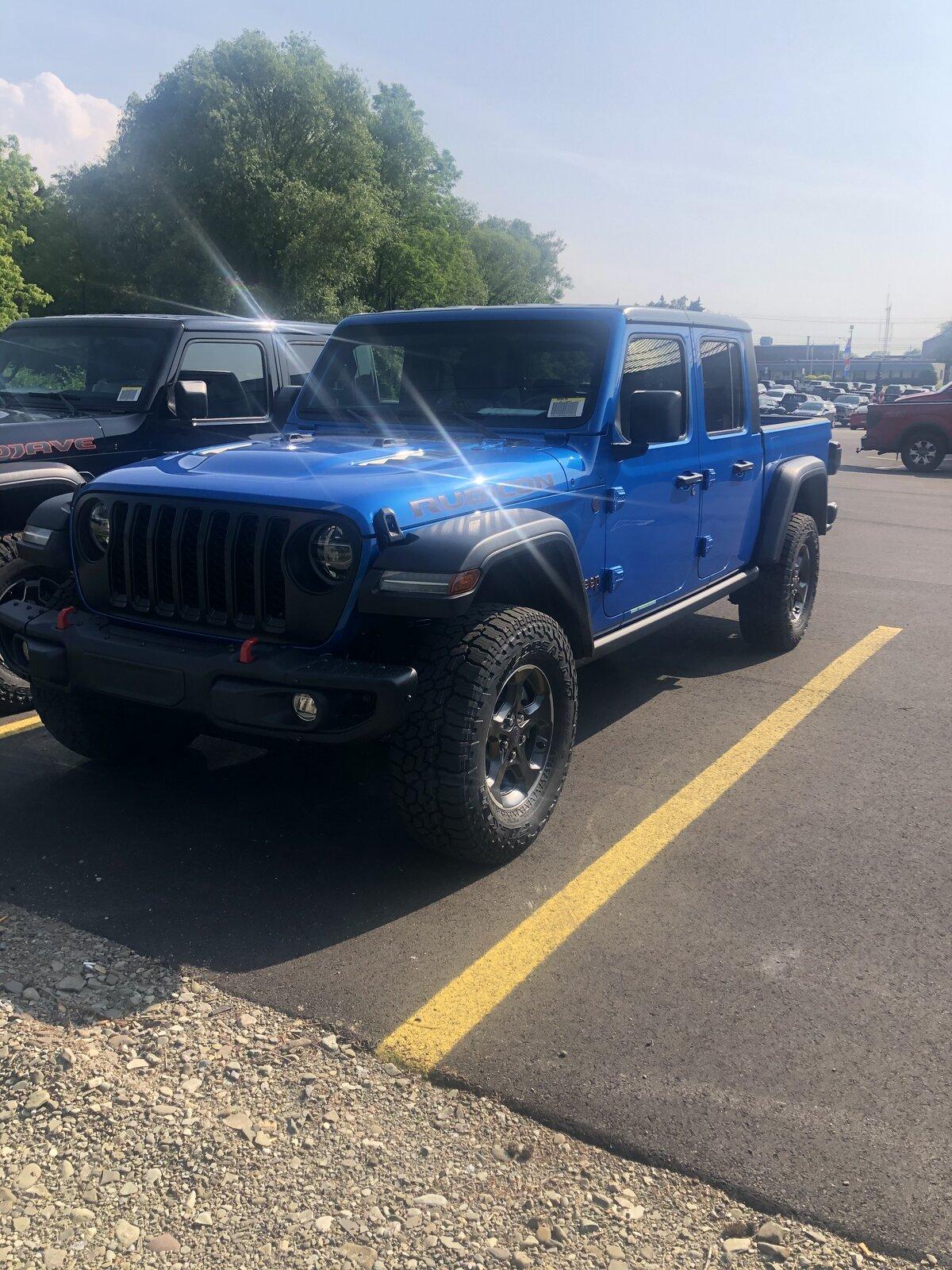 Jeep Gladiator Gladiator Window Sticker and Build Sheet Order Tracking 1DFDA44B-7EEC-4CC5-BFA3-1DF8892B3443