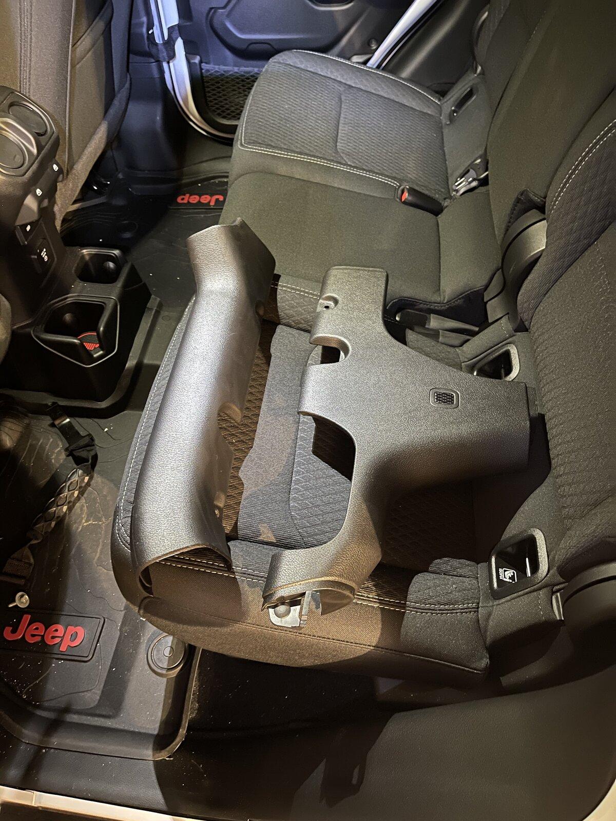 Jeep Gladiator Front Runner Extreme Roof Rack & Smittybilt RTT A166272B-0D47-4C74-8DE4-0410EDECB4AF