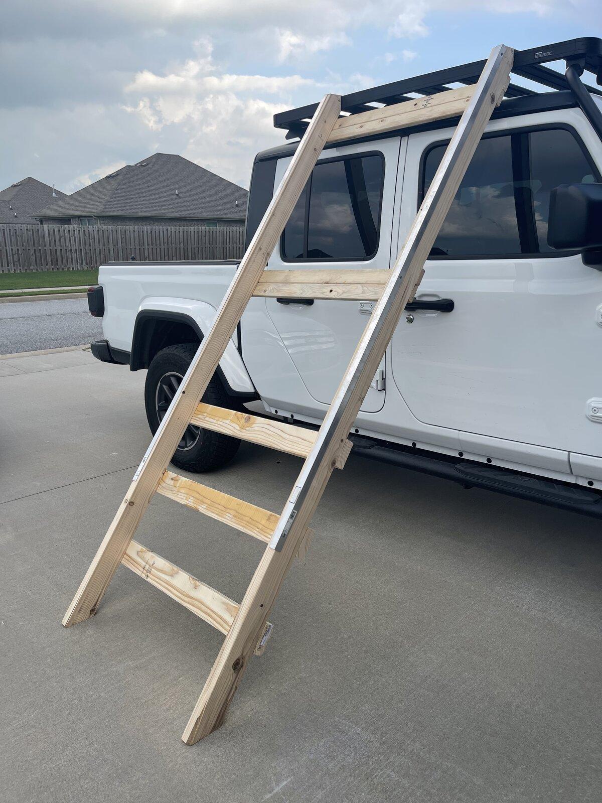 Jeep Gladiator Front Runner Extreme Roof Rack & Smittybilt RTT 783F9838-F41A-426E-AF00-10FD6D544715