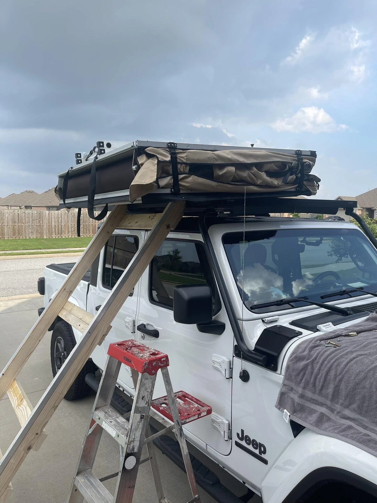 Jeep Gladiator Front Runner Extreme Roof Rack & Smittybilt RTT A7B897A2-D2FD-40FD-A3F2-604B16D52E1D