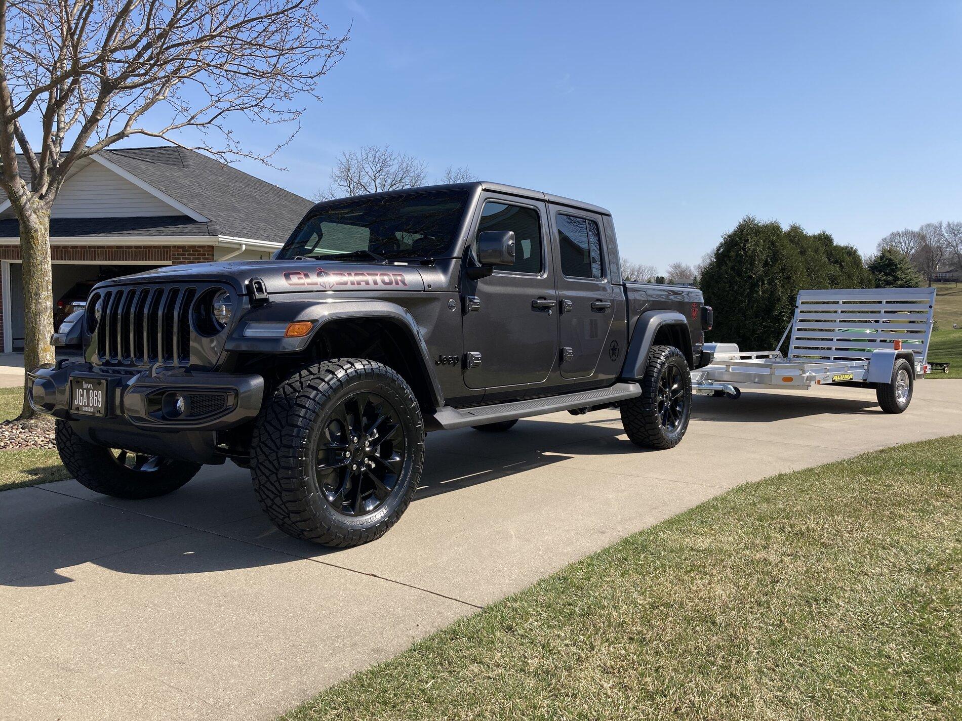 Jeep Gladiator High Altitude's with bigger rubber on stock wheels D0E38033-AFDA-44D6-A7B8-E34122BD09CE
