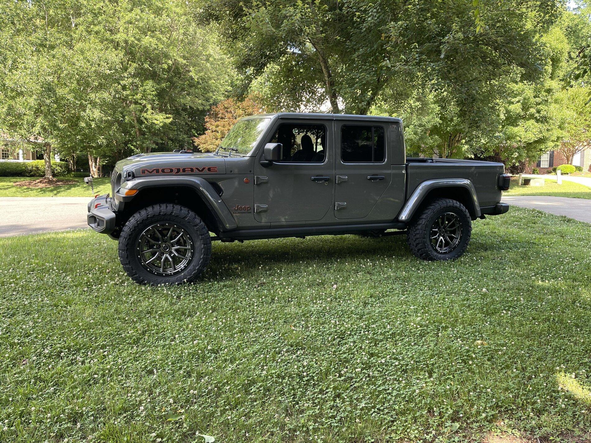 Jeep Gladiator Help me decide to go 35s or not on Mojave! AAC7BDD6-39BD-41BC-AEC4-45C8106B31FC