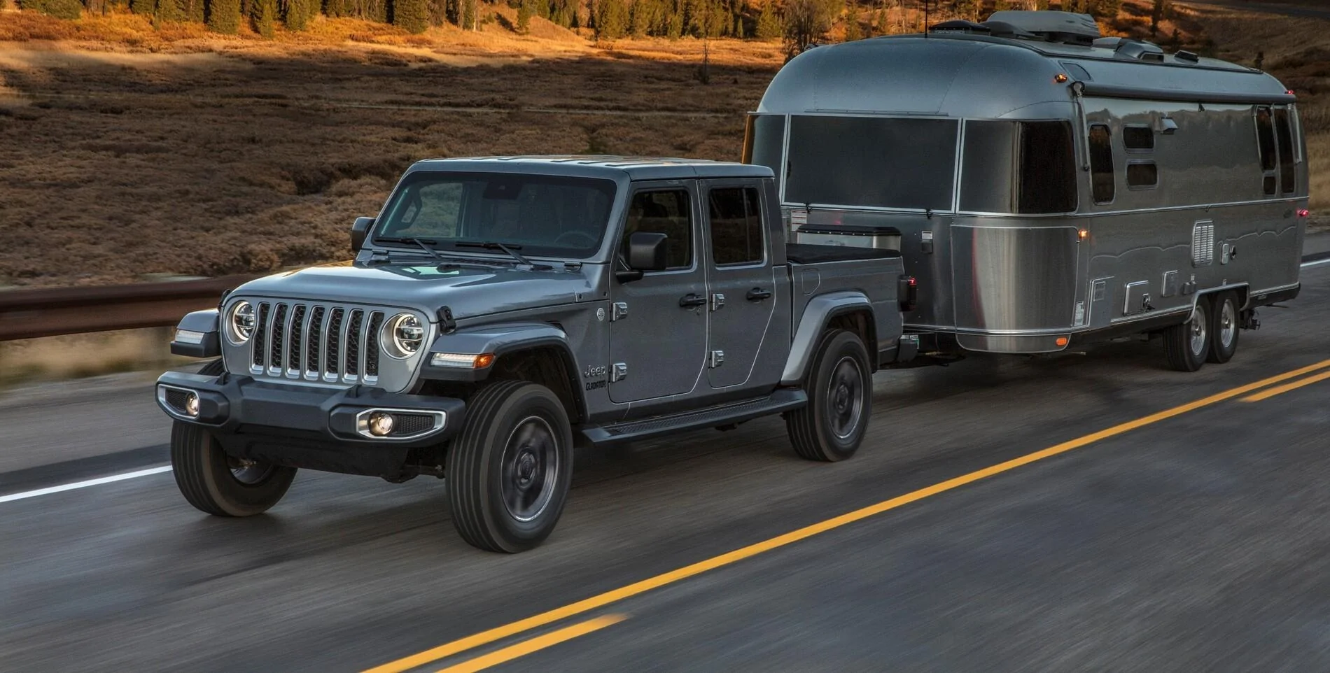 Jeep Gladiator Rear End Issues 2020%20Jeep%20Gladiator%20Towing%20Airstream_0