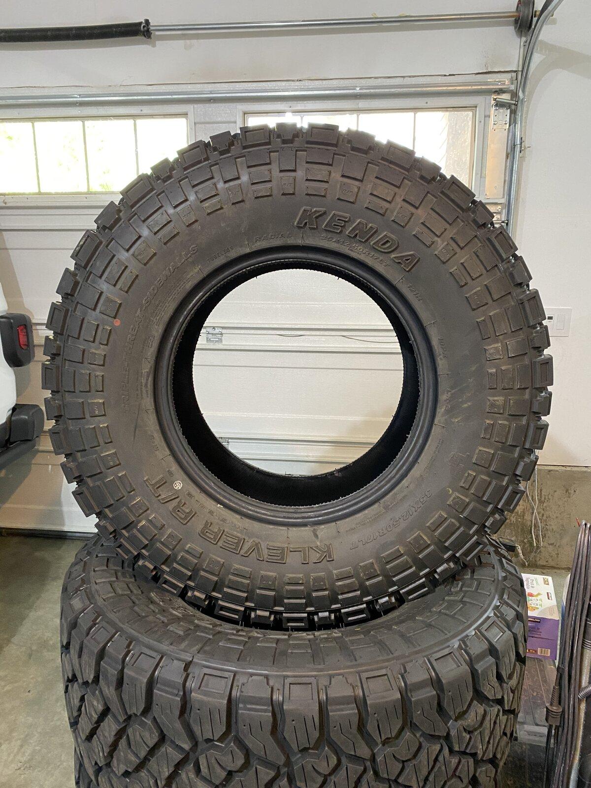 Jeep Gladiator 35x12.5r17 Kenda Klever RT 4A735C2F-255B-42AE-95E4-F6F26E07104B