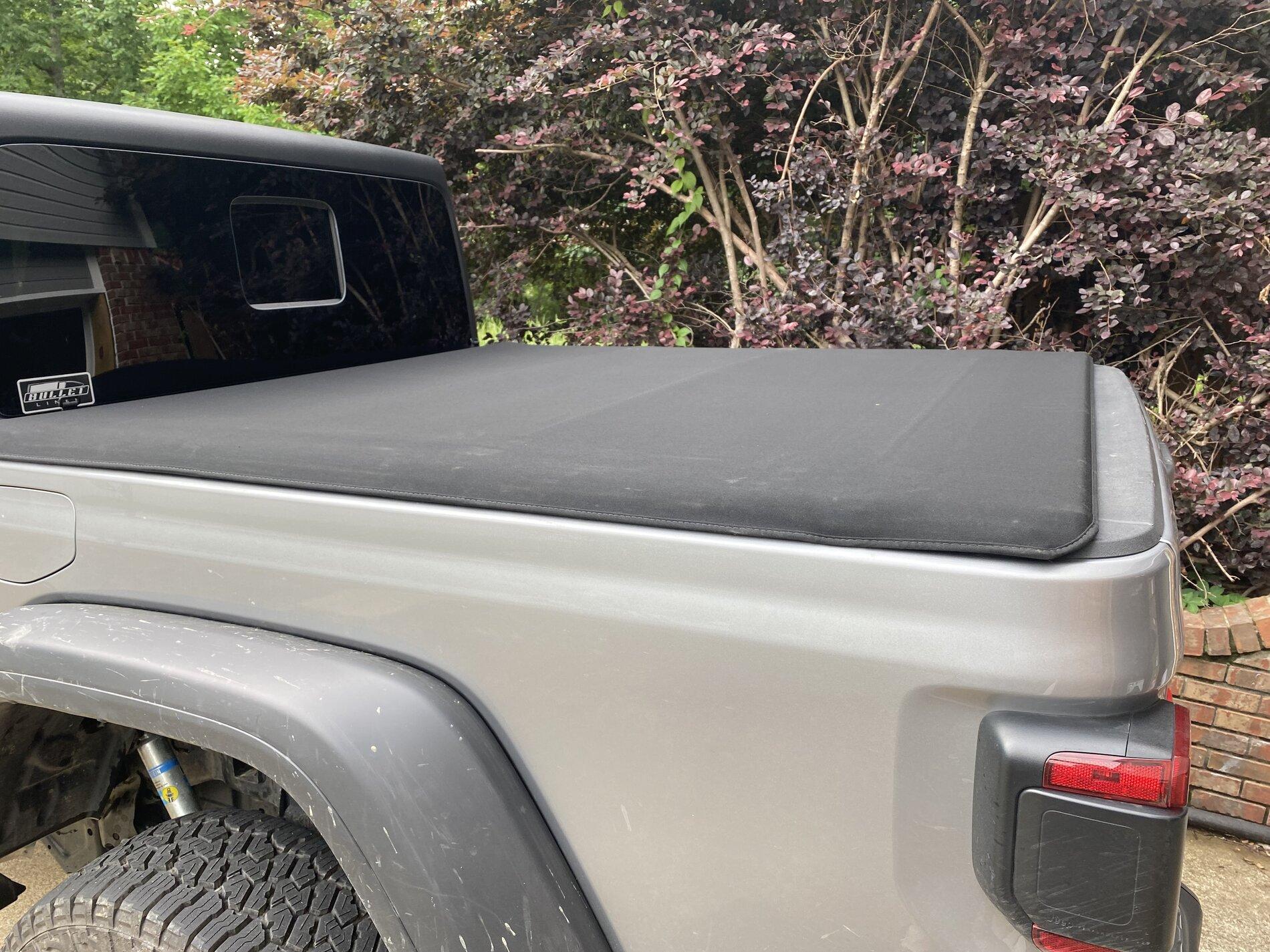 Jeep Gladiator FS Mopar Soft Roll-up Tonneau Cover, local pickup IMG_2932.JPG