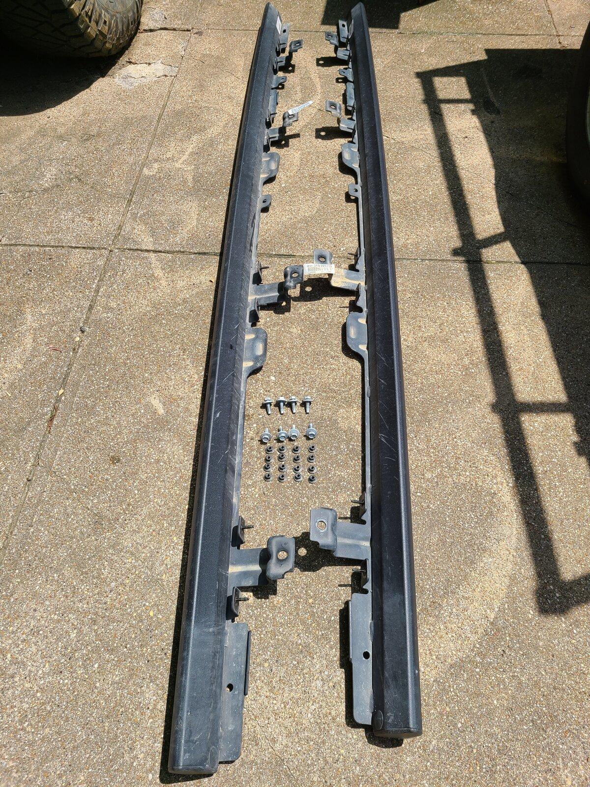 Jeep Gladiator Rubicon Rock Rails 20210610_145212