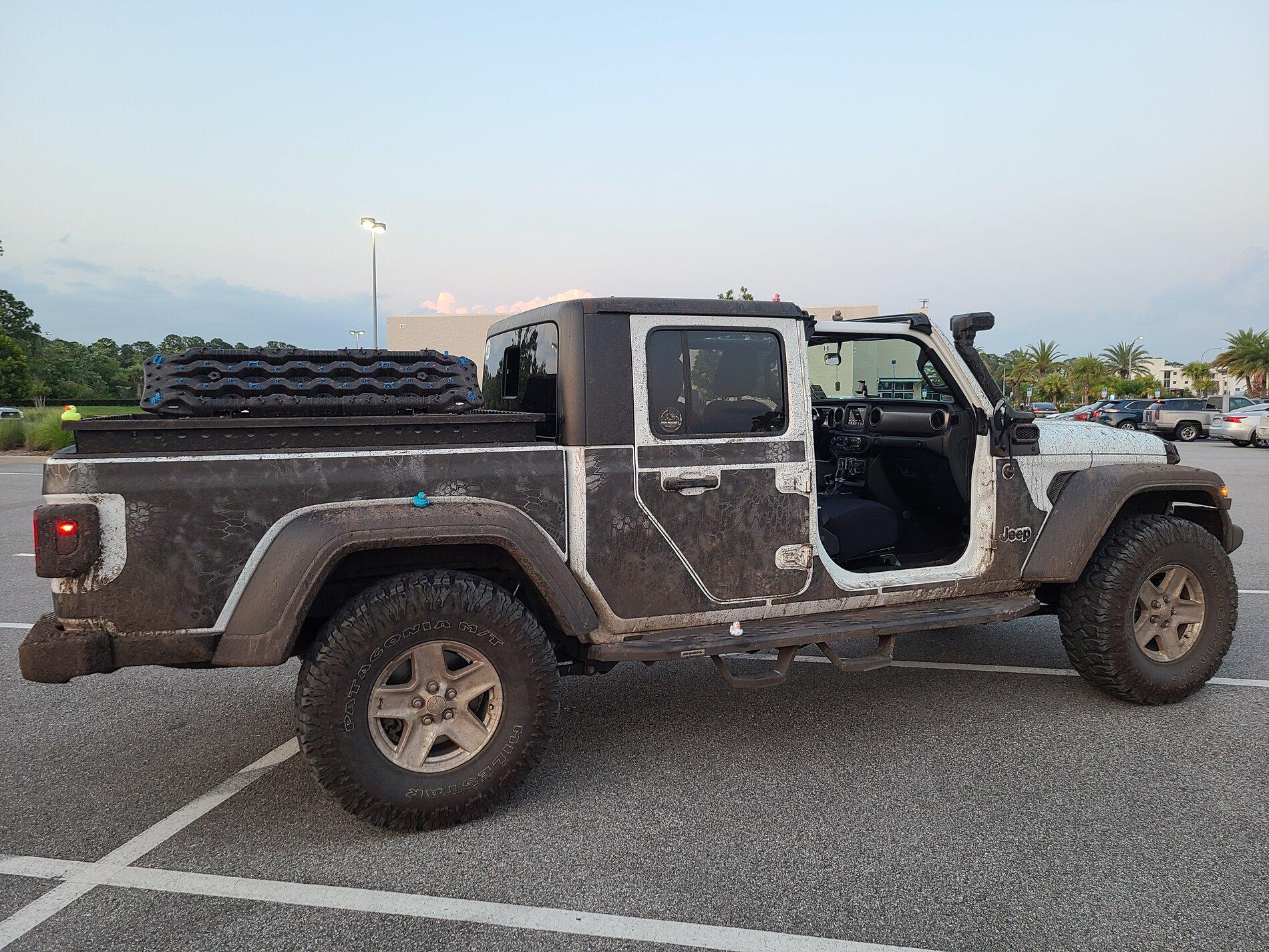 Jeep Gladiator Get a duck yet? 20210424_194808