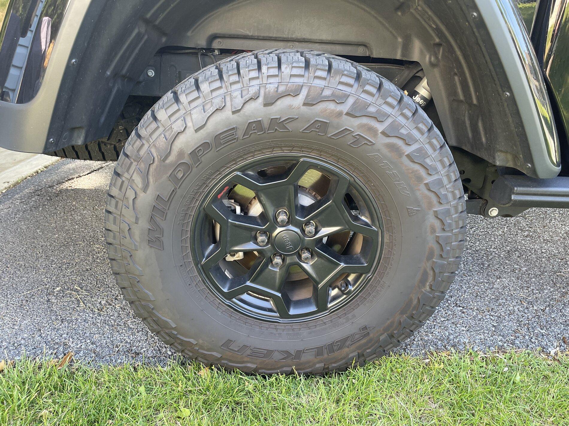 Jeep Gladiator SOLD - 4 Launch Edition wheels 3404AC03-4EC4-4178-9344-2D5407667B6E