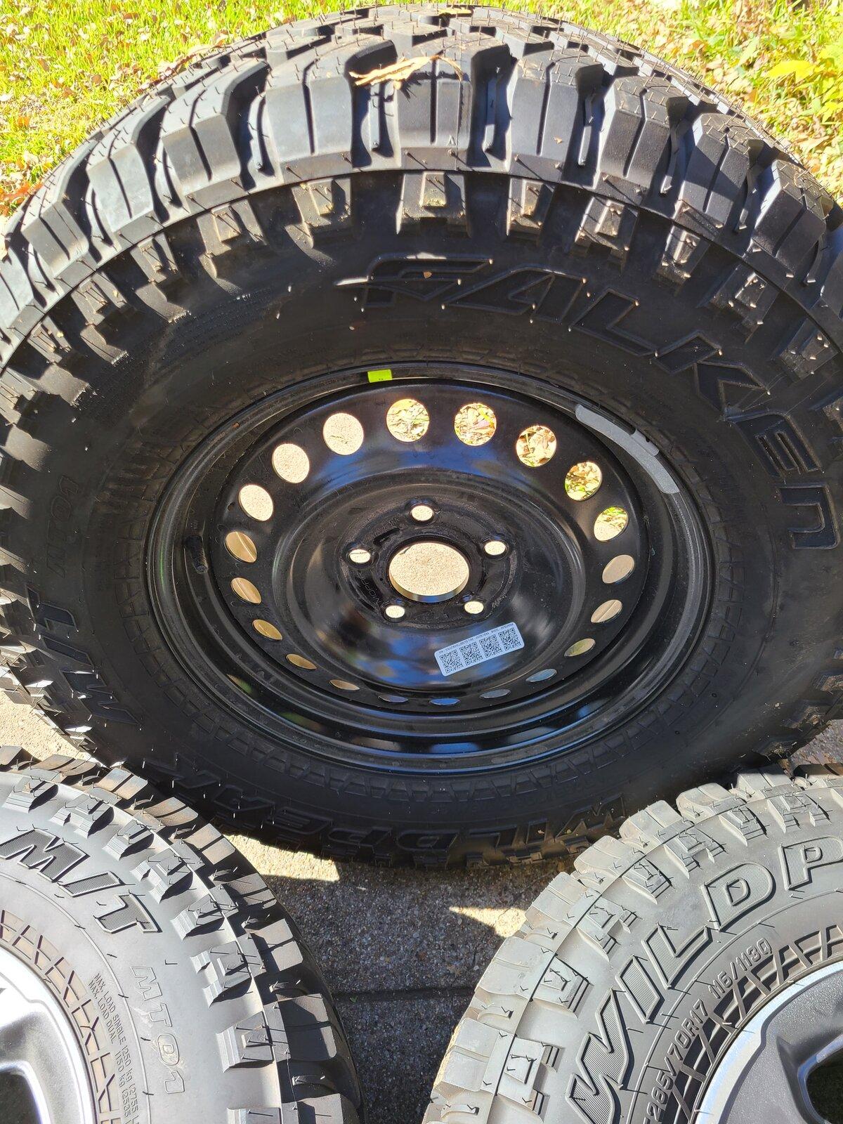 Jeep Gladiator 2020 Jeep Gladiator Rubicon Wheels & Tires 20201116_124153