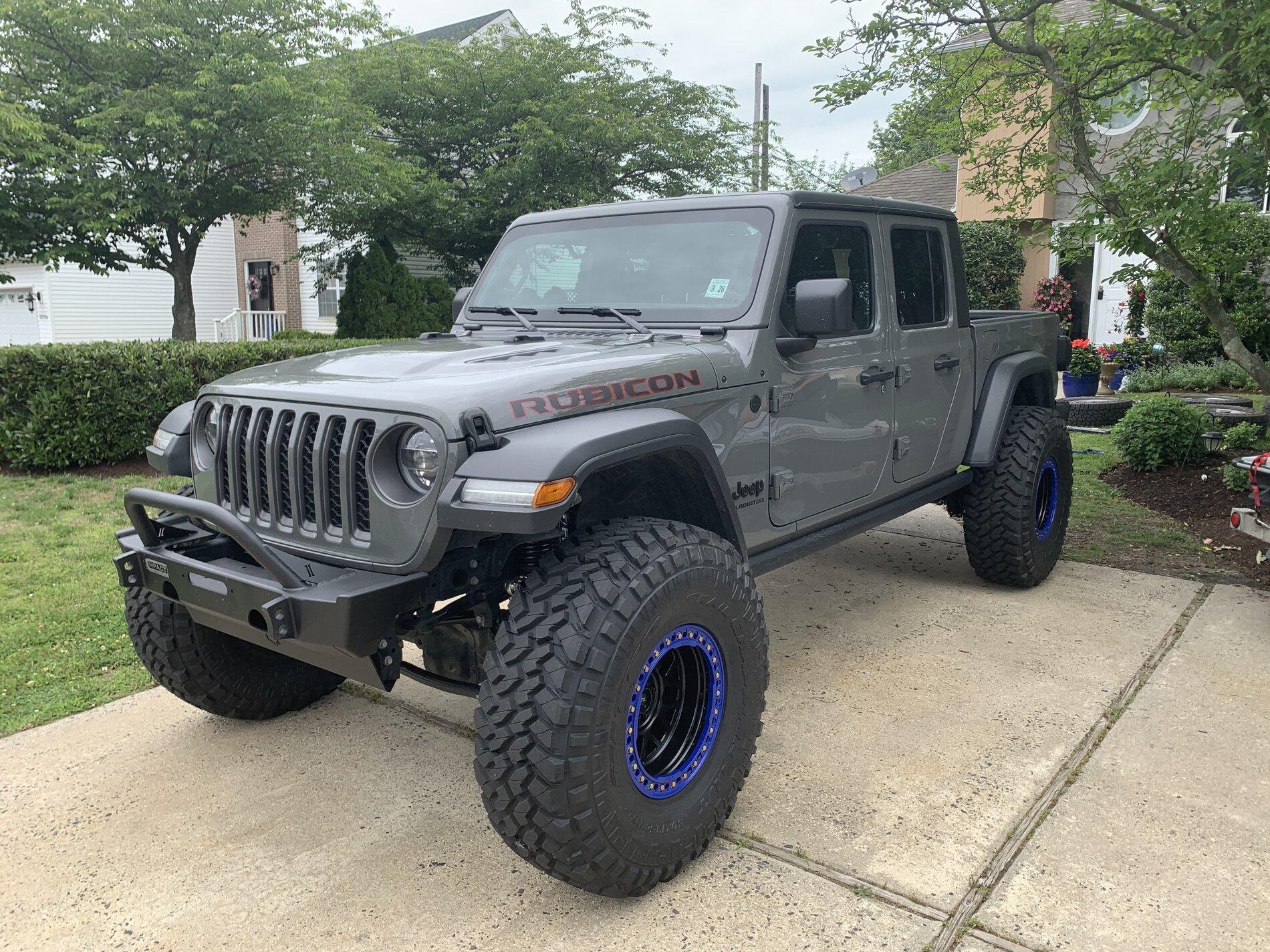 Jeep Gladiator STING GRAY Gladiator JT Club 64B31684-3B99-40B3-8ACB-989AEC367991