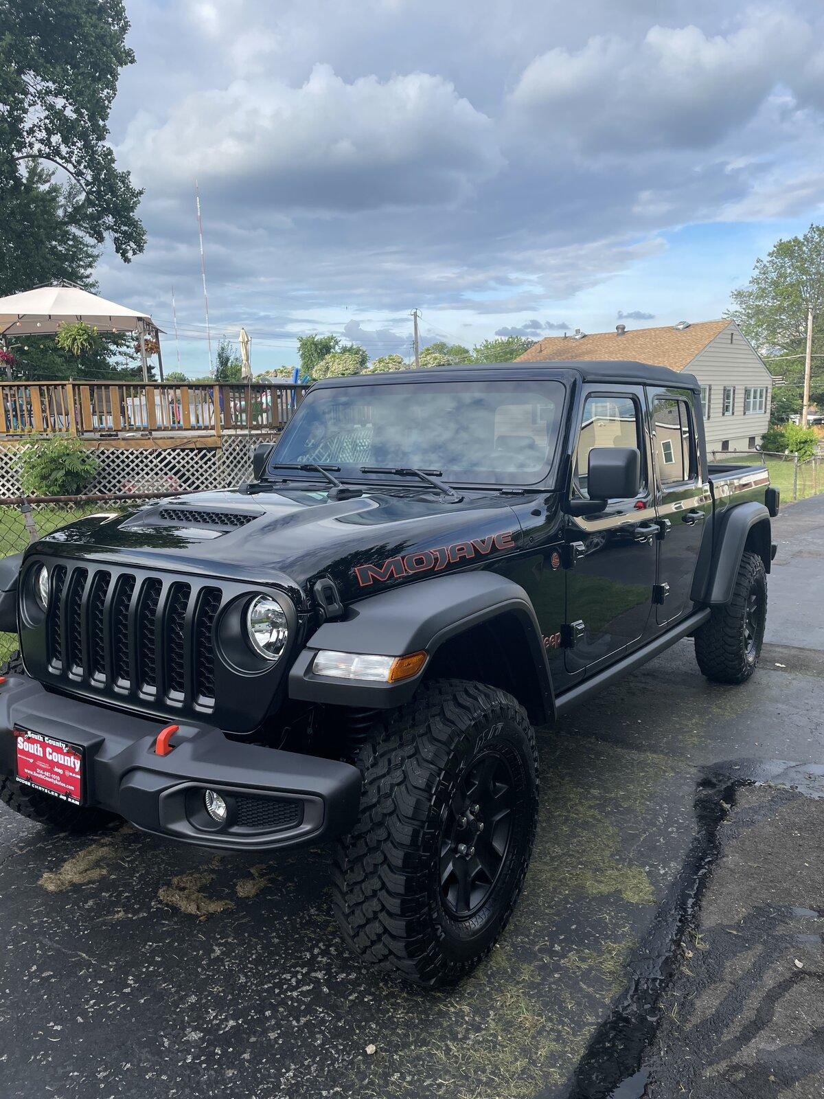 Jeep Gladiator Noob question stock soft top 5ADDB88B-208C-4C8C-B33C-146A77A7A848