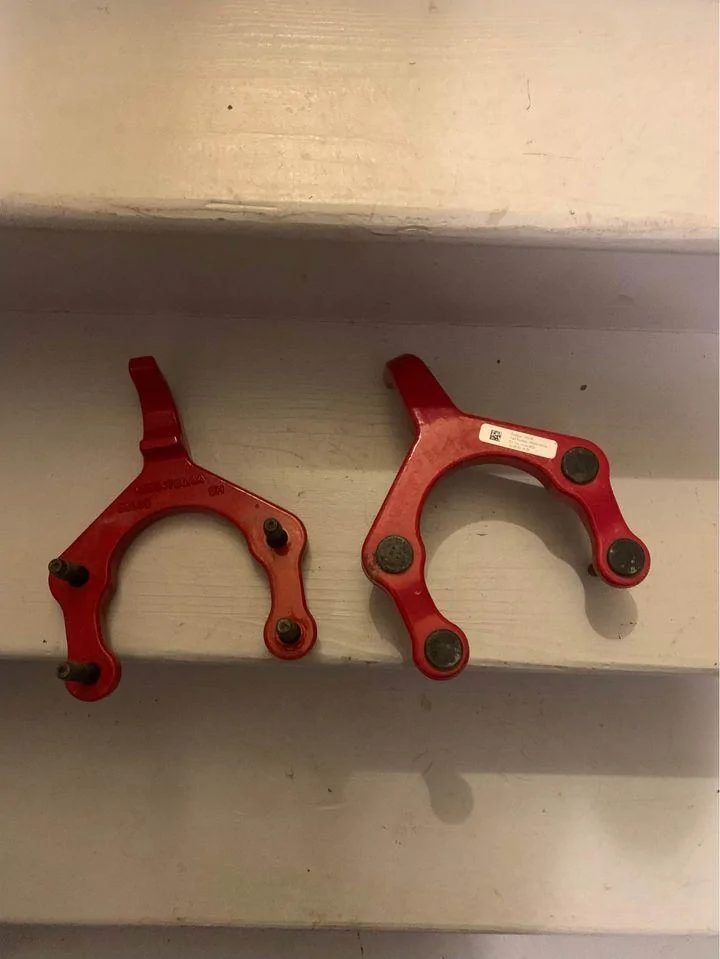 Jeep Gladiator Rubicon Factory front tow hooks $50 200108002_323677372619534_1034704182403335387_n