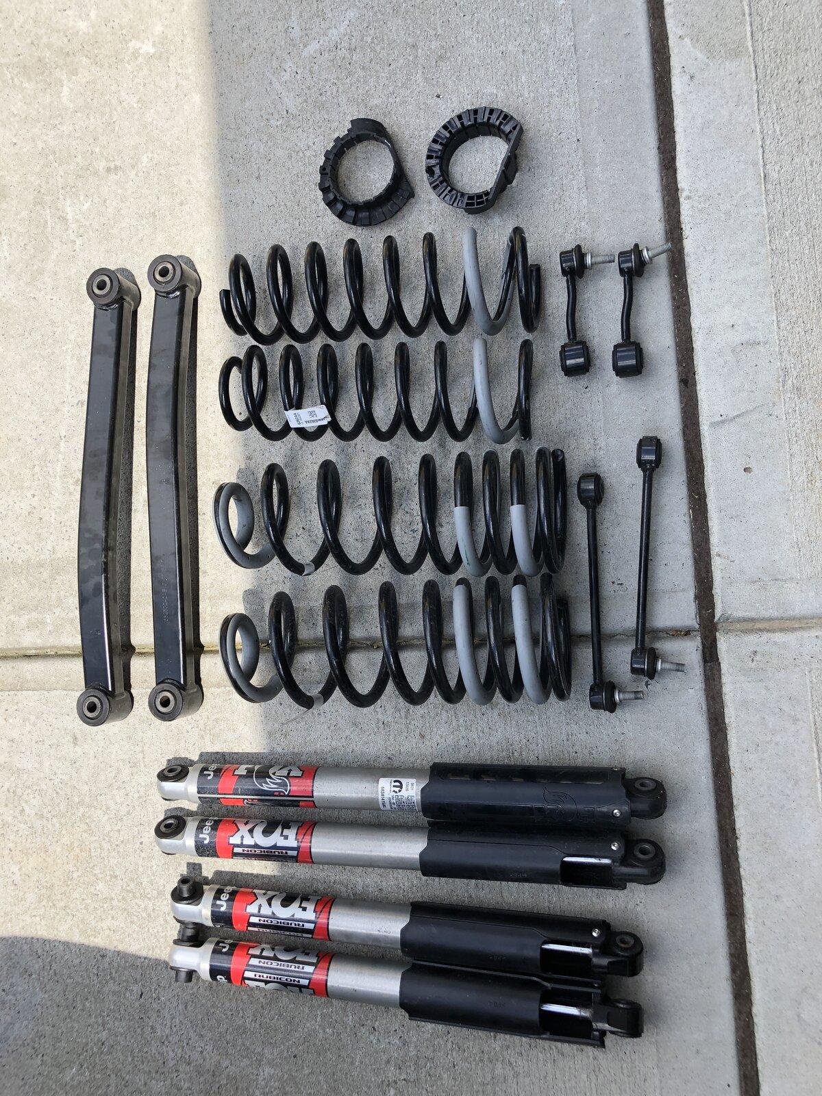 Jeep Gladiator Sold - F / S Stock ‘21 Rubicon lift components 7219A386-C97F-4309-AA95-B7E3C7921239