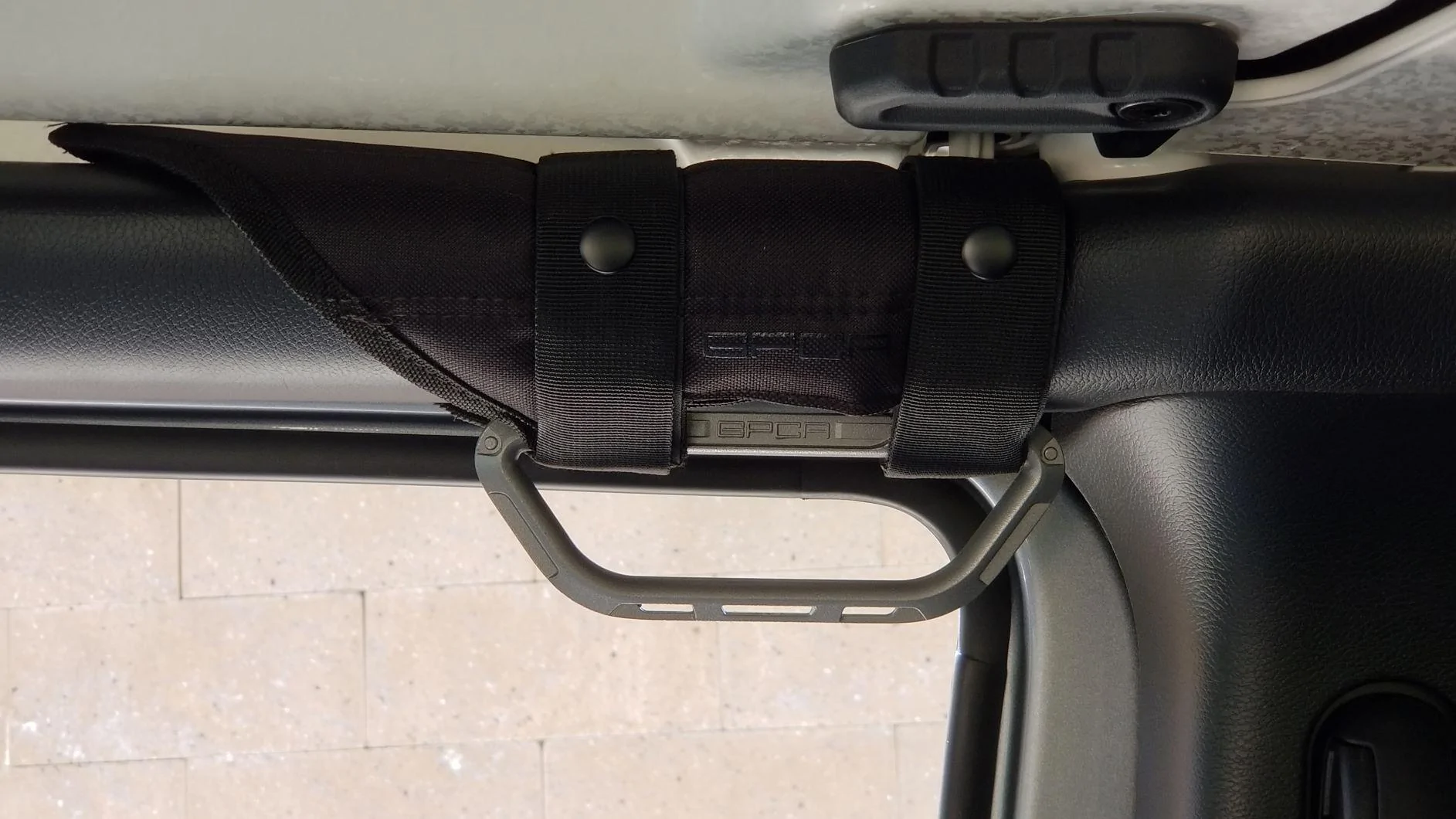 Jeep Gladiator GPCA grab handles, who has them installed front & back? 20210613_152023
