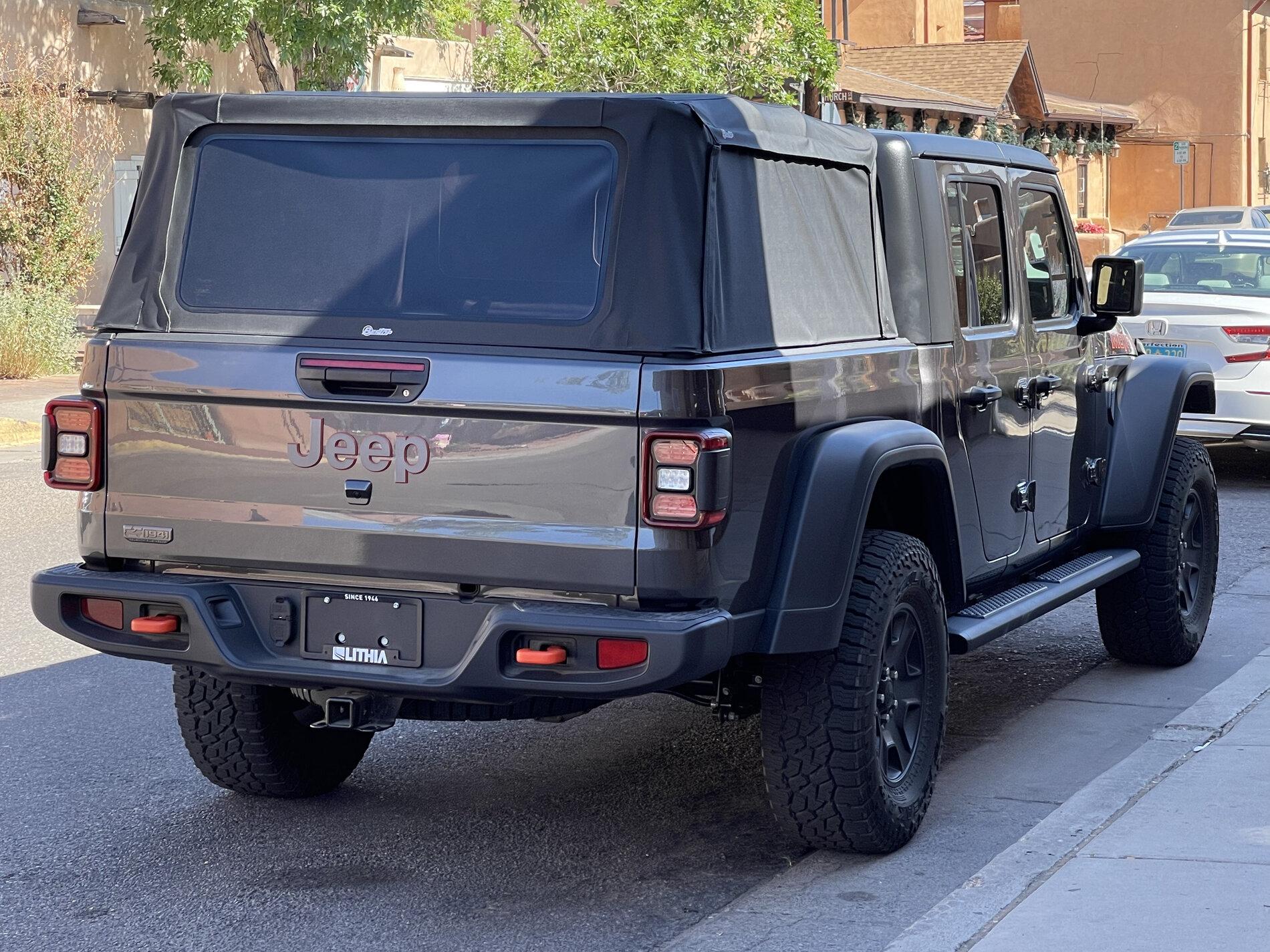Jeep Gladiator Bestop teaser concept: folding soft cover / shell / topper for Gladiator bed IMG_1472