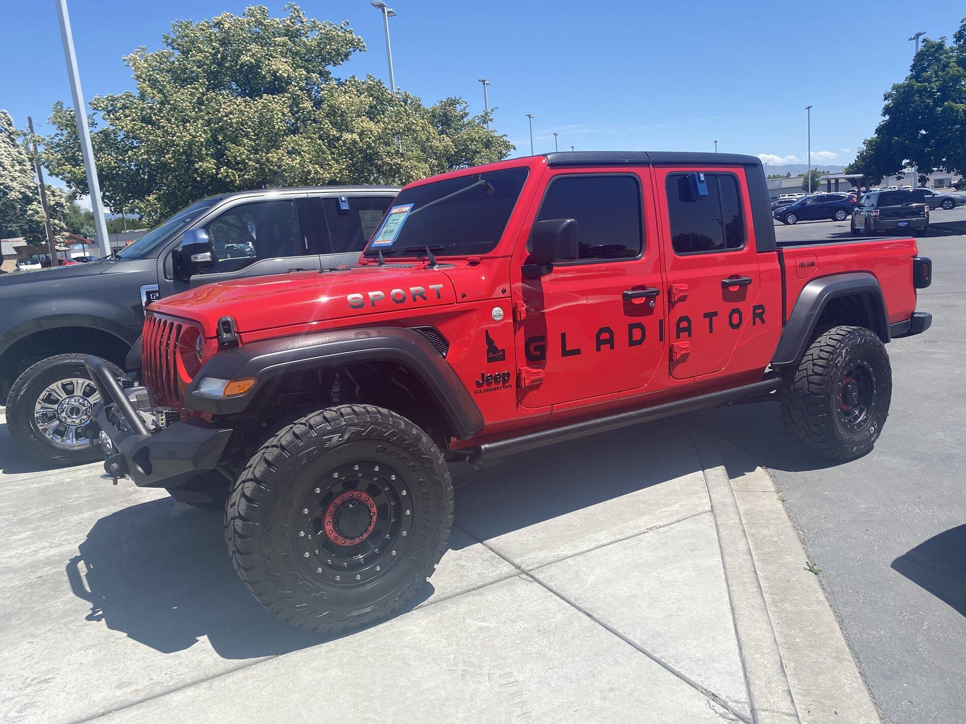 Jeep Gladiator FIRECRACKER RED Gladiator JT Club D32A00C0-226F-4A98-AD10-4E5973743543