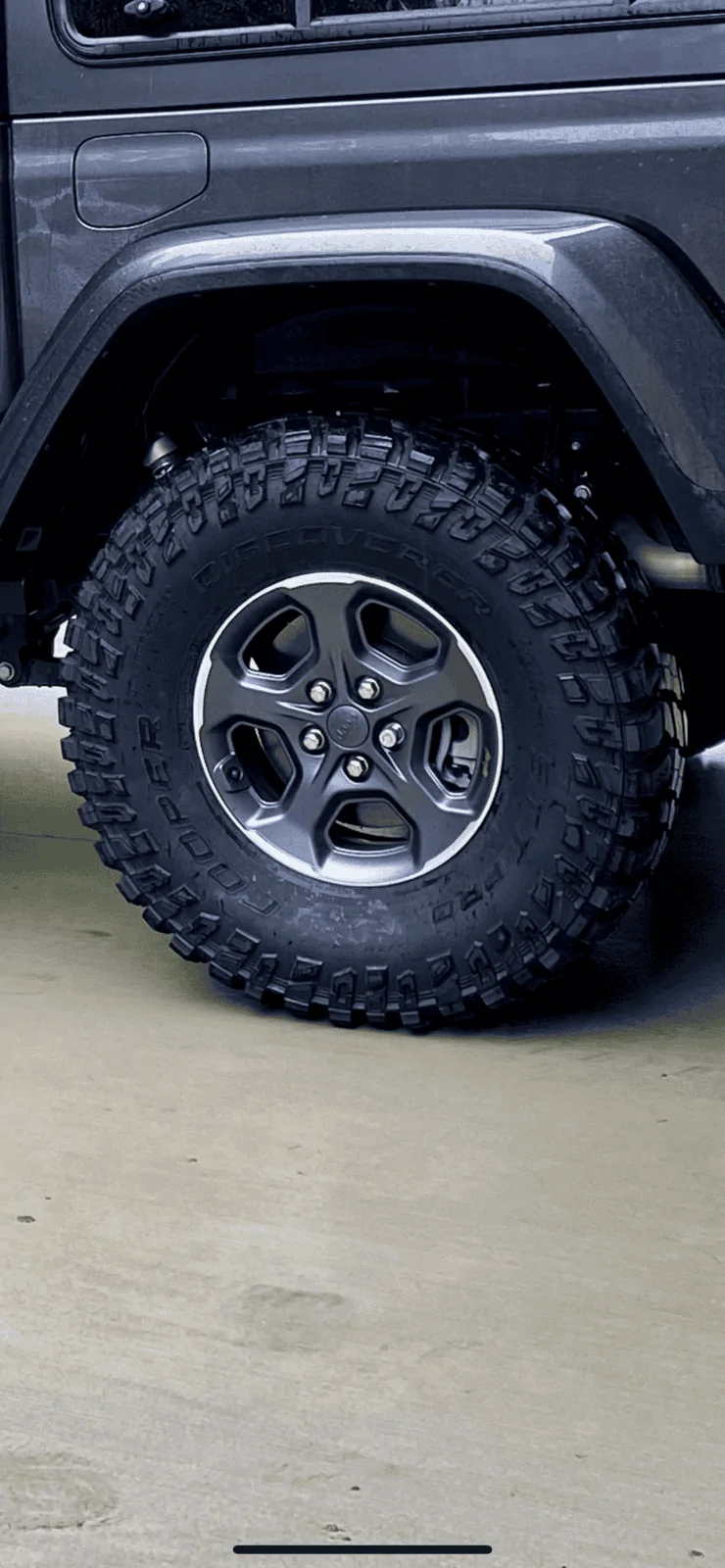 Jeep Gladiator 37” Cooper STT Pro tires x 5 72384836-B7A2-4BC5-9D35-788DBFC3F576
