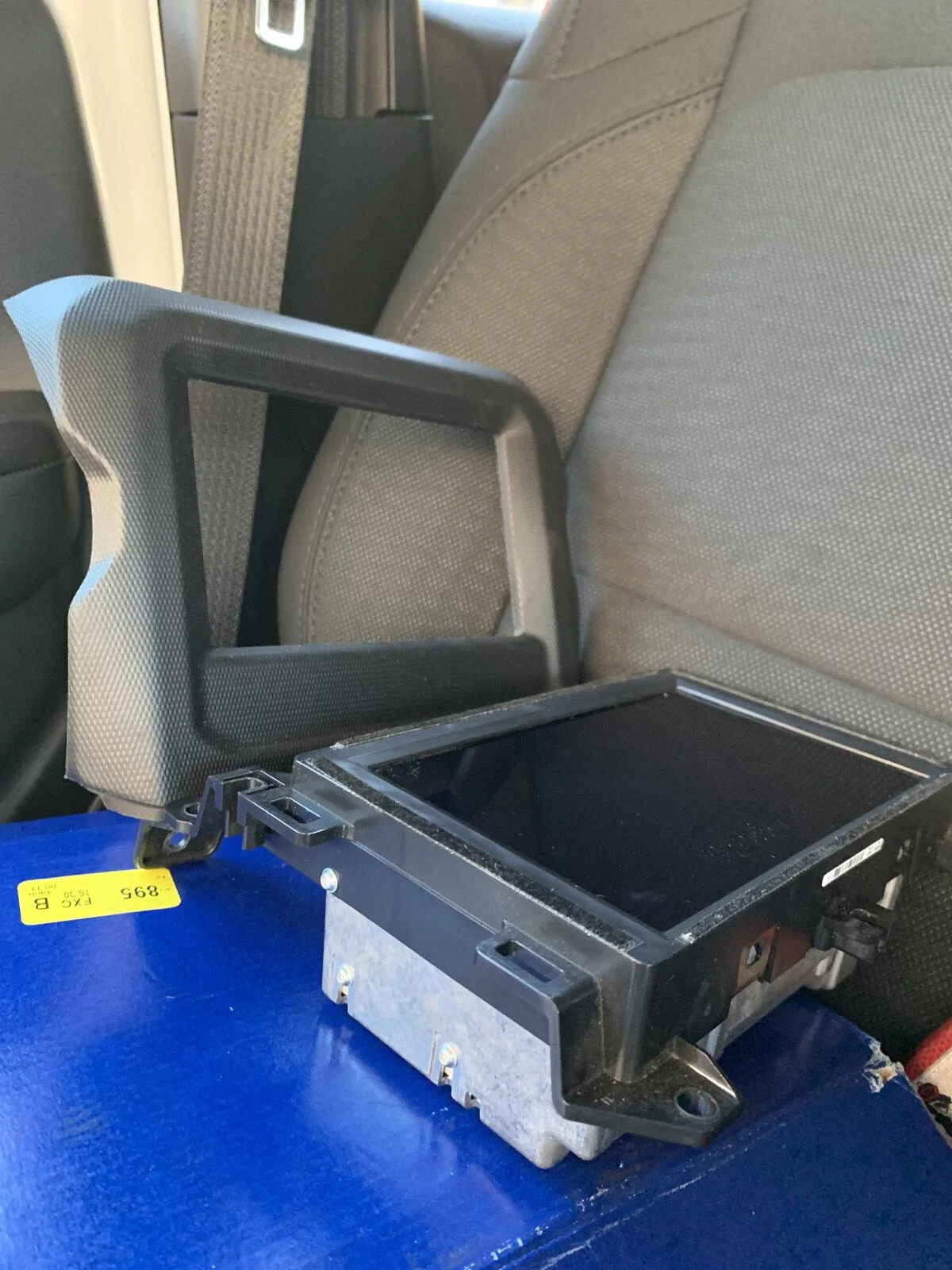 Jeep Gladiator SOLD: 7” radio and bezel $450 w shipping E074975A-4CB8-460C-BB70-34EFEE4989A5