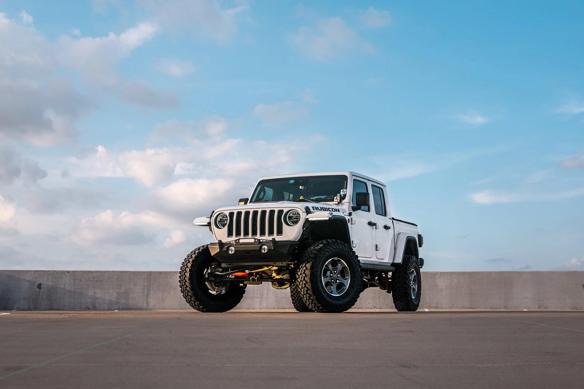Jeep Gladiator Lets see all those Gladiators with lifts and bigger tires! AMX42239-2 (1)