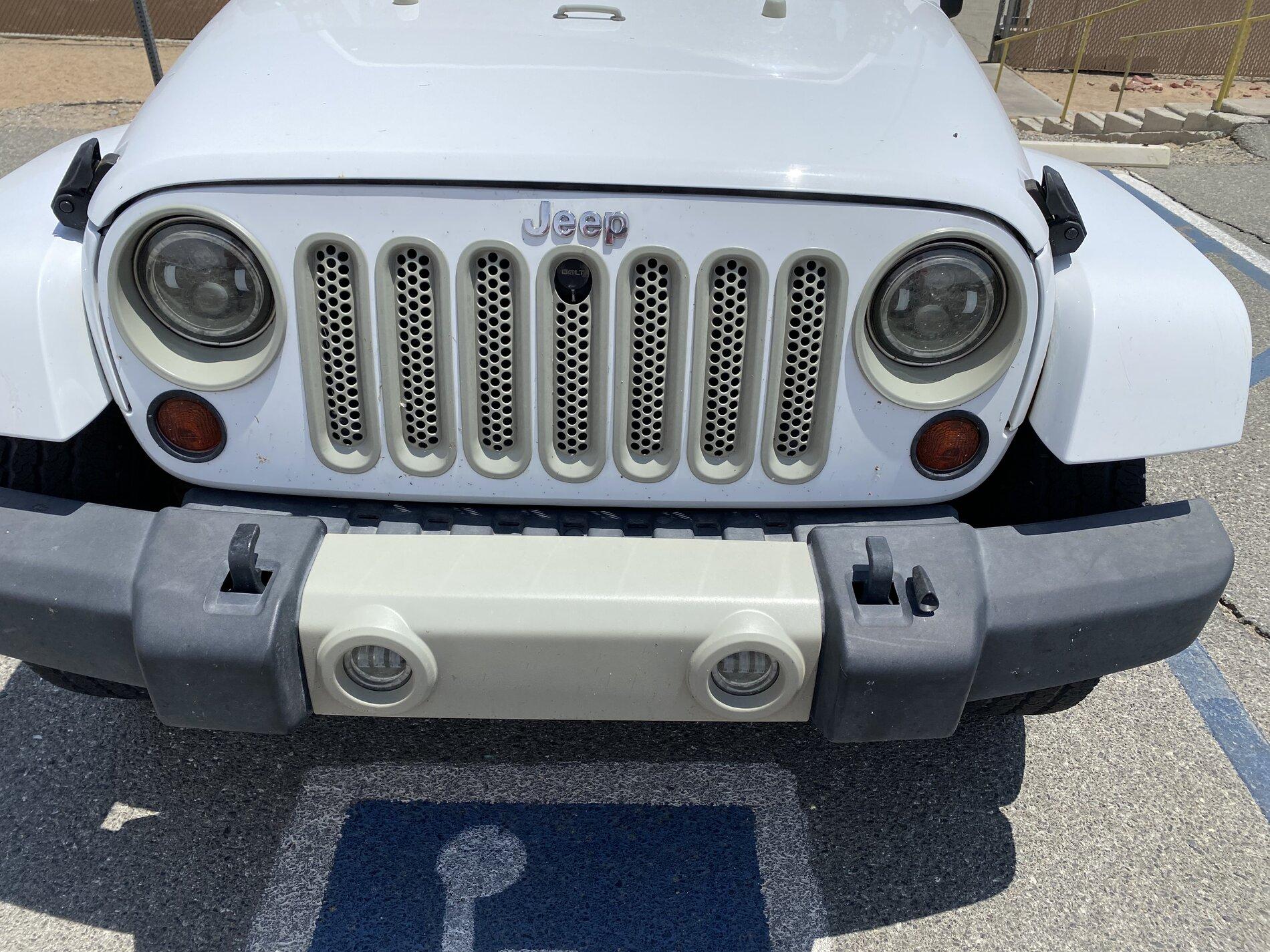 Jeep Gladiator "Accent color" trend? 684A509D-5807-4B34-B4FD-D884754D5FBC