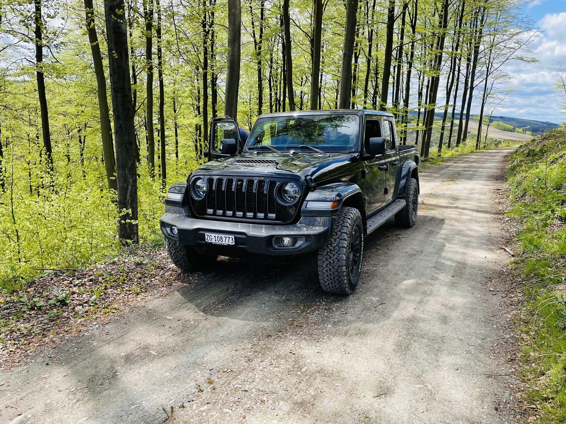 Jeep Gladiator Does any one have a 2021 gladiator that wanders. CEB4FB0B-13F9-4227-AD75-11B312DEA917