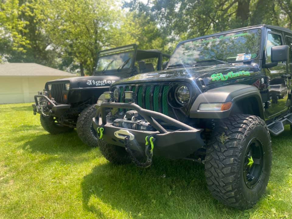 Jeep Gladiator "Accent color" trend? 199987498_5847831181924379_4918910646241802048_n