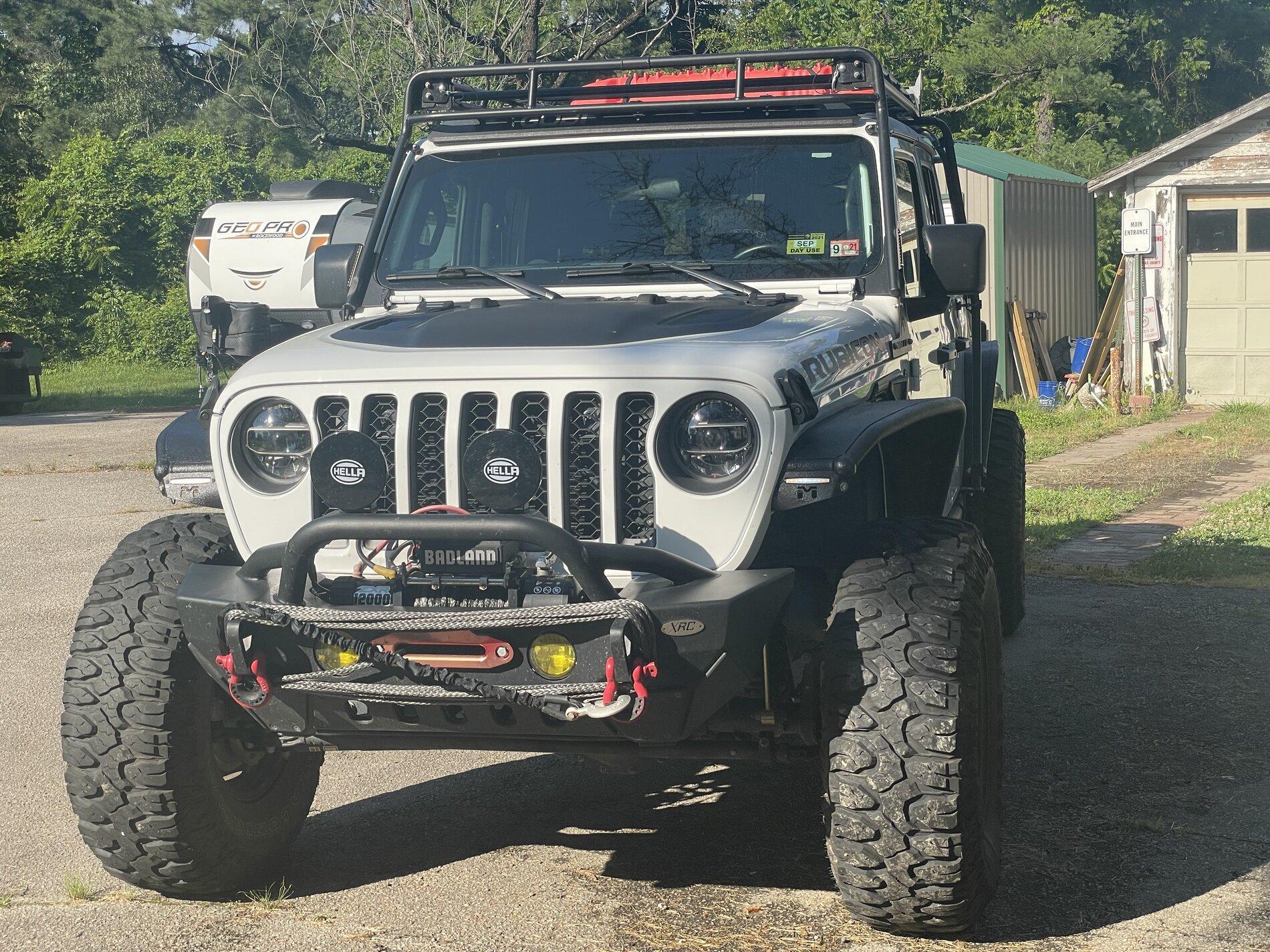Jeep Gladiator FOR SALE: 2020 JTR 6sp manual with mods $49,500 C3002B09-71BE-4C60-BD8E-96AF4D557EEA