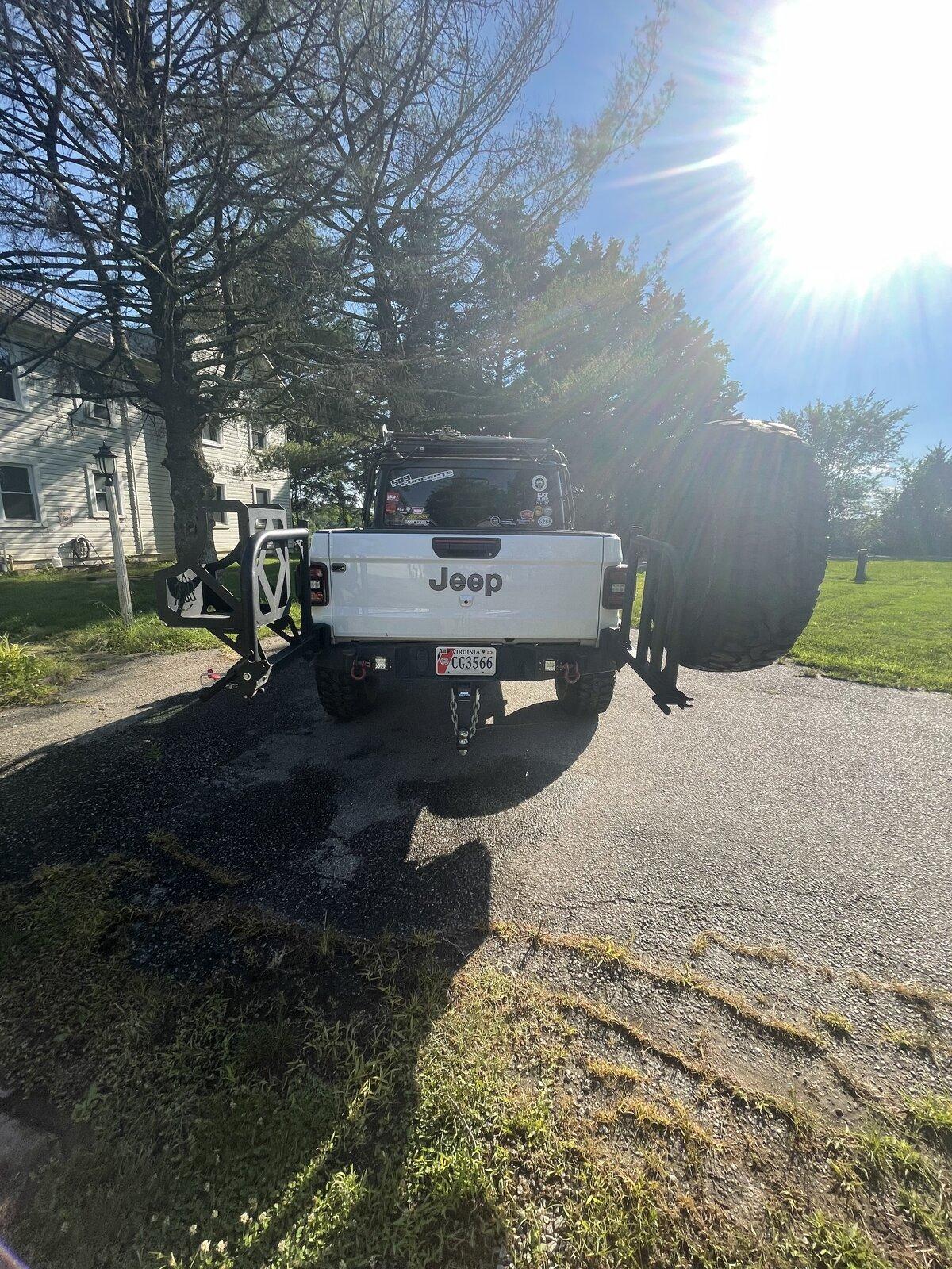 Jeep Gladiator FOR SALE: 2020 JTR 6sp manual with mods $49,500 5A3DBDA2-5629-475E-86FC-B5D48331966D
