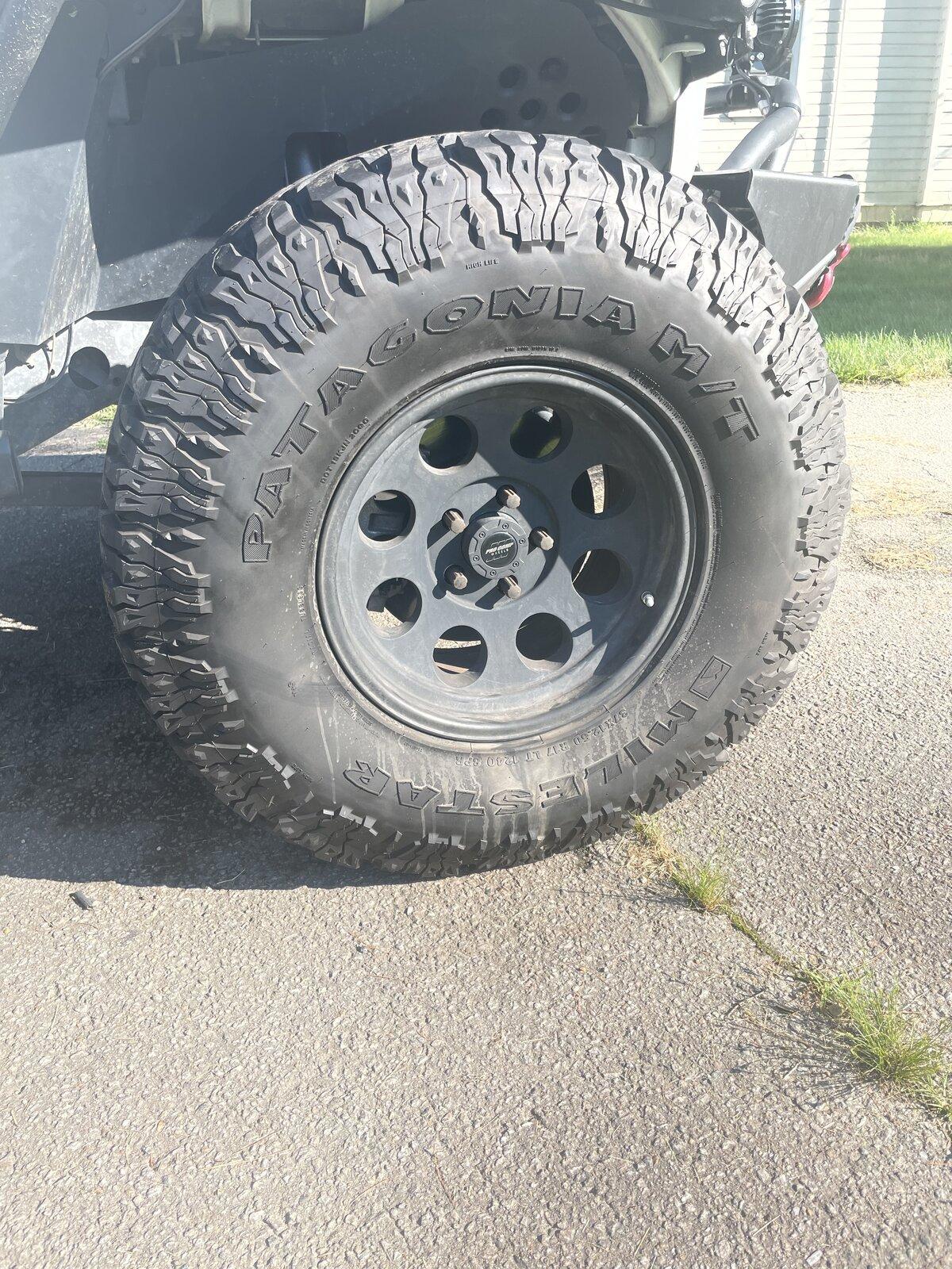 Jeep Gladiator FOR SALE: 2020 JTR 6sp manual with mods $49,500 0EFBD674-49D4-4A26-AF7F-4FF5EC5CC079