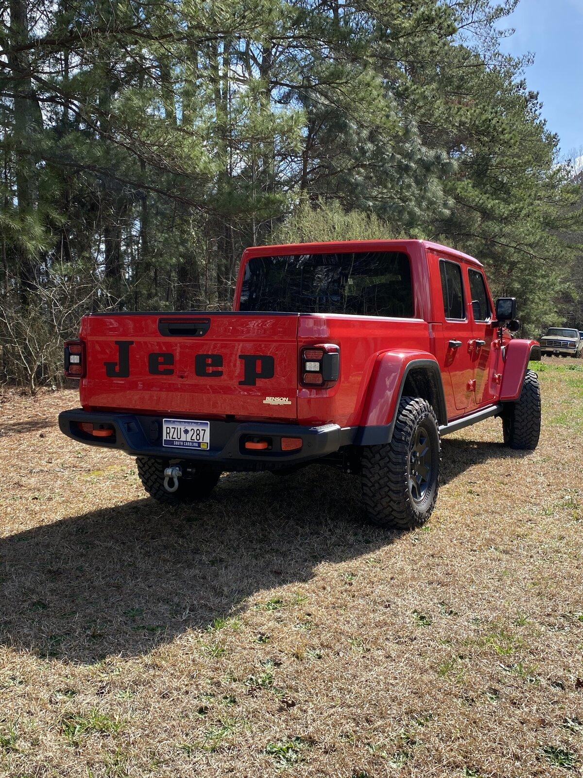 Jeep Gladiator FIRECRACKER RED Gladiator JT Club DC3EC0D7-D7FA-4865-8AC8-57F90E277B11
