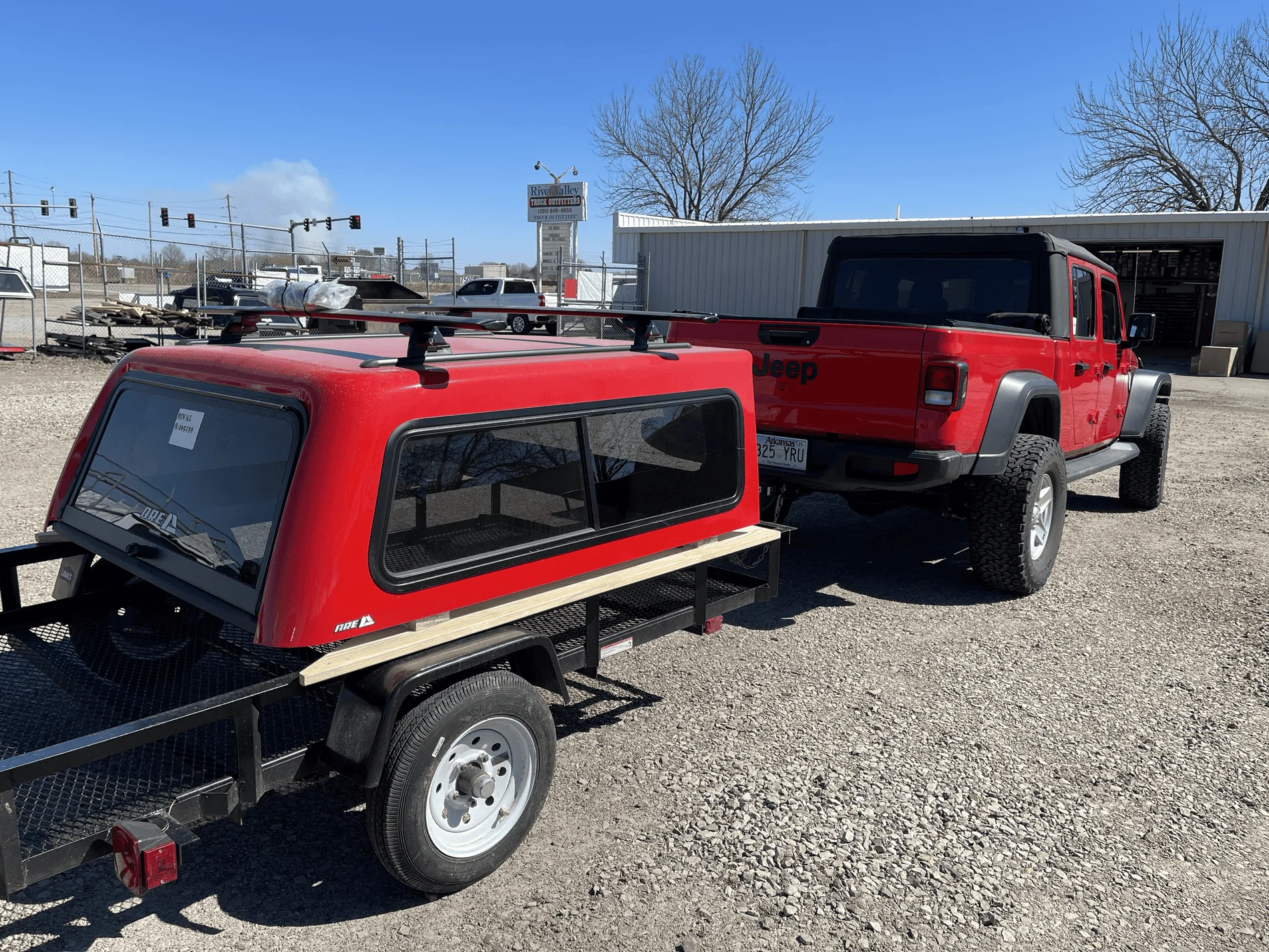 Jeep Gladiator A.R.E. Topper For Sale - $1500 tempImageO1Z8N7